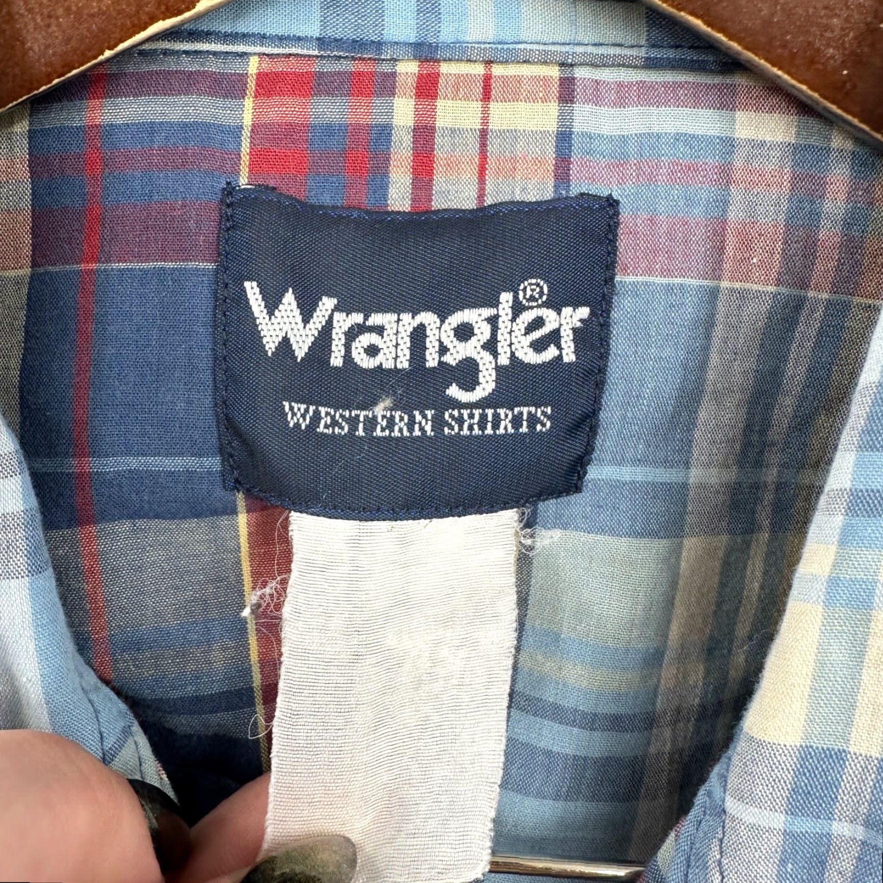 Wrangler VINTAGE Wrangler Shirt Mens XL Pearl Snap Western Short Sleeve Long Tails READ Size US XL / EU 56 / 4 - 7 Thumbnail