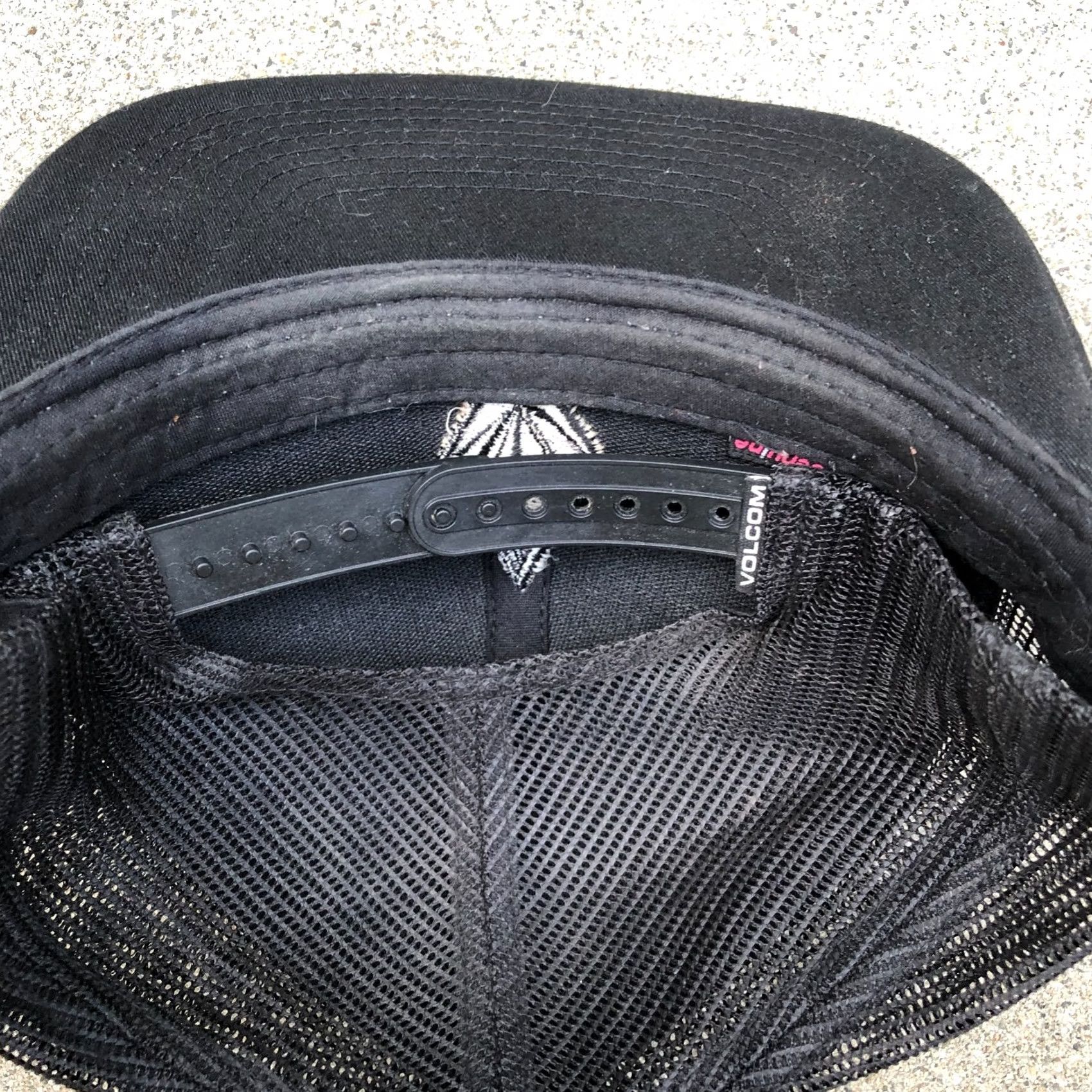 Volcom Volcom Trucker Hat Men's One Size Adjustable Snapback Black Cap Logo Size ONE SIZE - 4 Thumbnail
