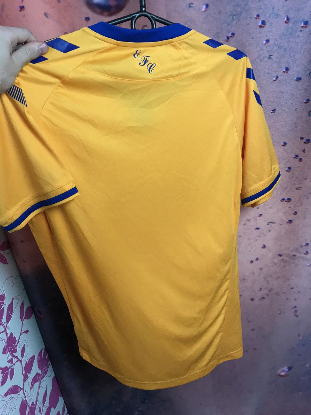 Vintage Vintage Everton soccer jersey Size US L / EU 52-54 / 3 - 7 Thumbnail