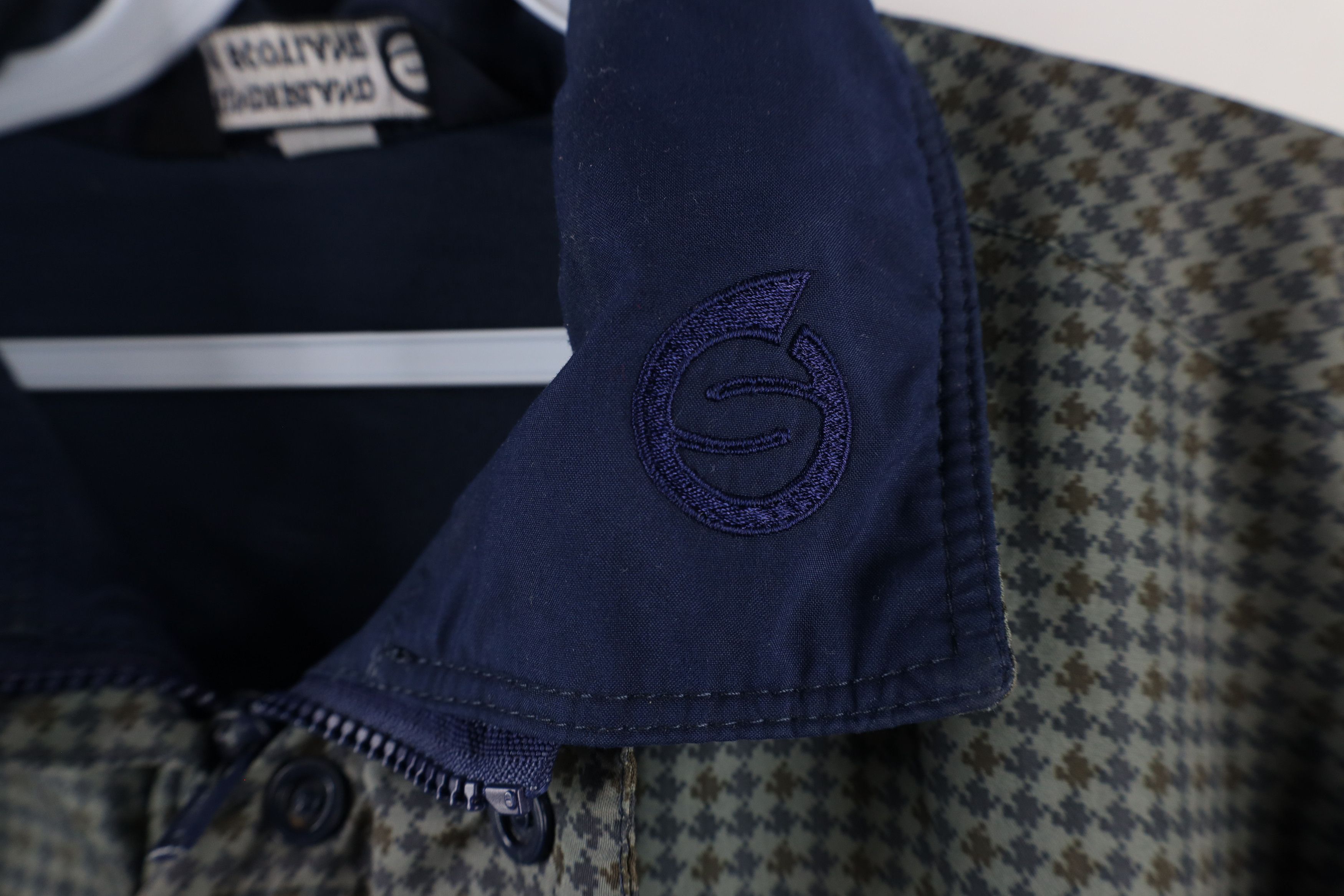 Vintage Vintage 90s Streetwear Waterproof Goretex Houndstooth Jacket Size US XL / EU 56 / 4 - 4 Thumbnail