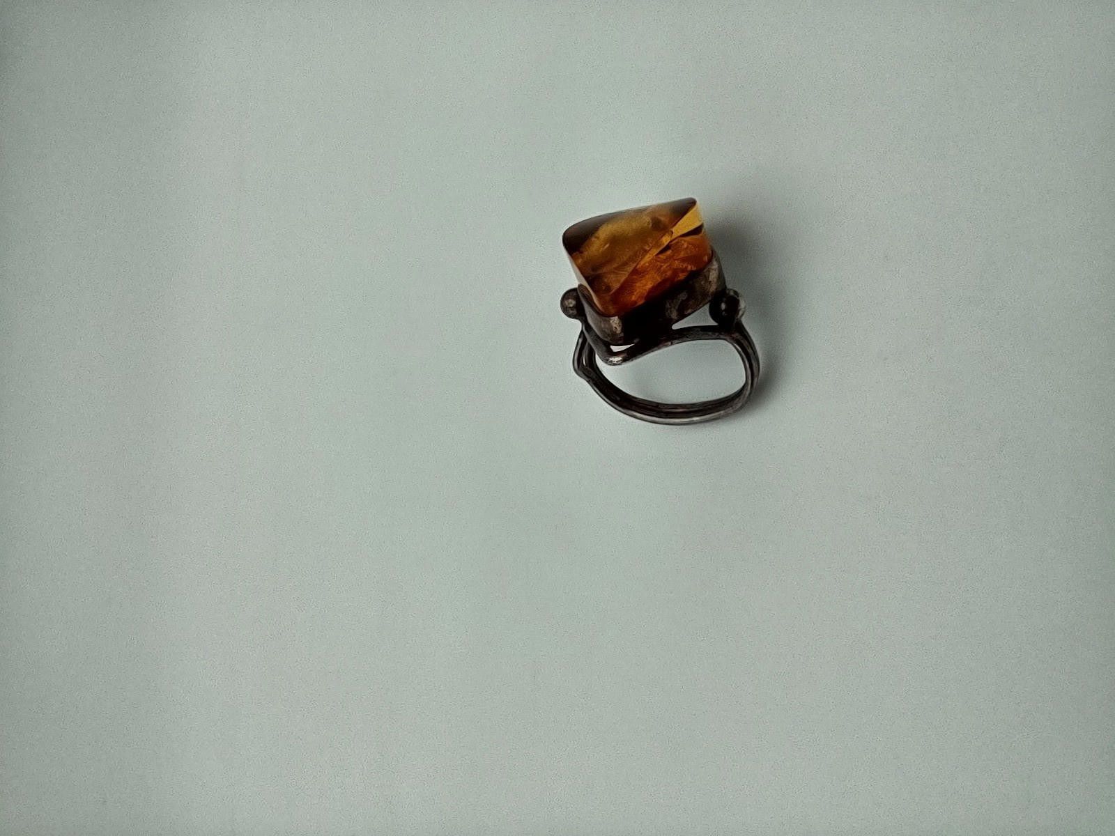 The Unbranded Brand Sterling Silver Natural Amber Ring Sz 6 7.6g Size ONE SIZE - 4 Thumbnail