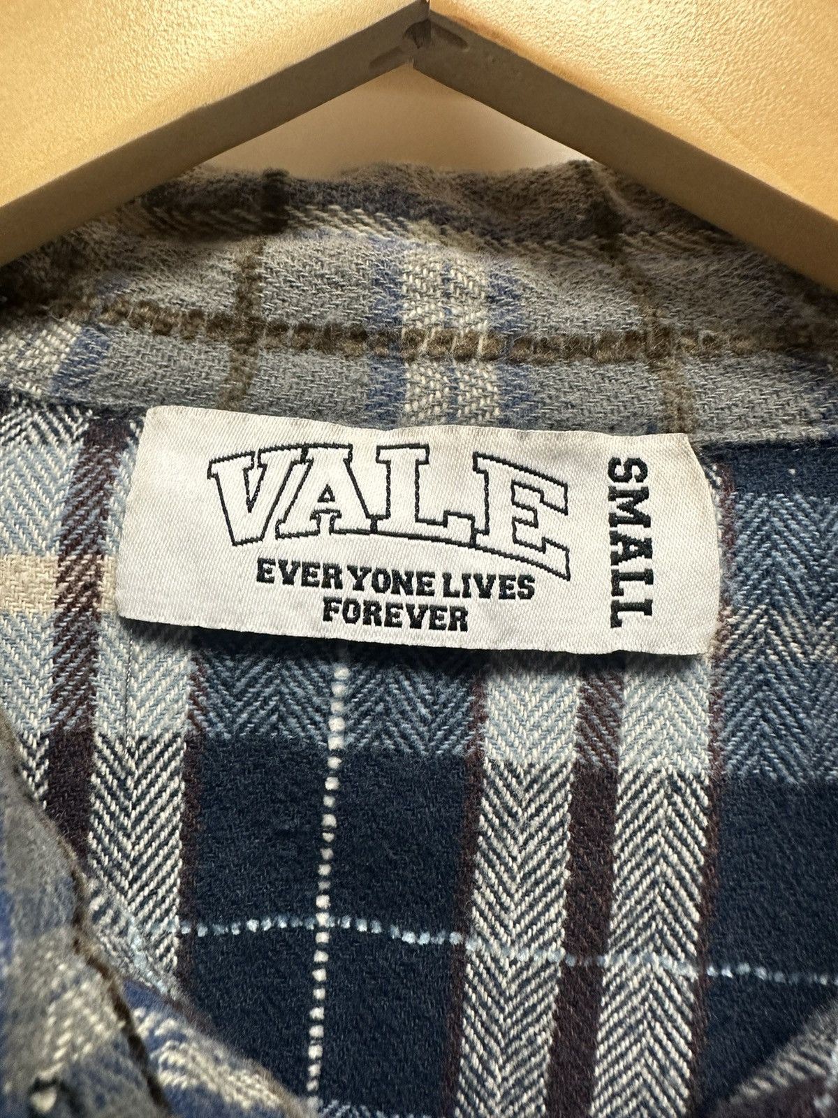 Vale Vale Valley dreams grey button up pre owned medium Size US S / EU 44-46 / 1 - 3 Thumbnail