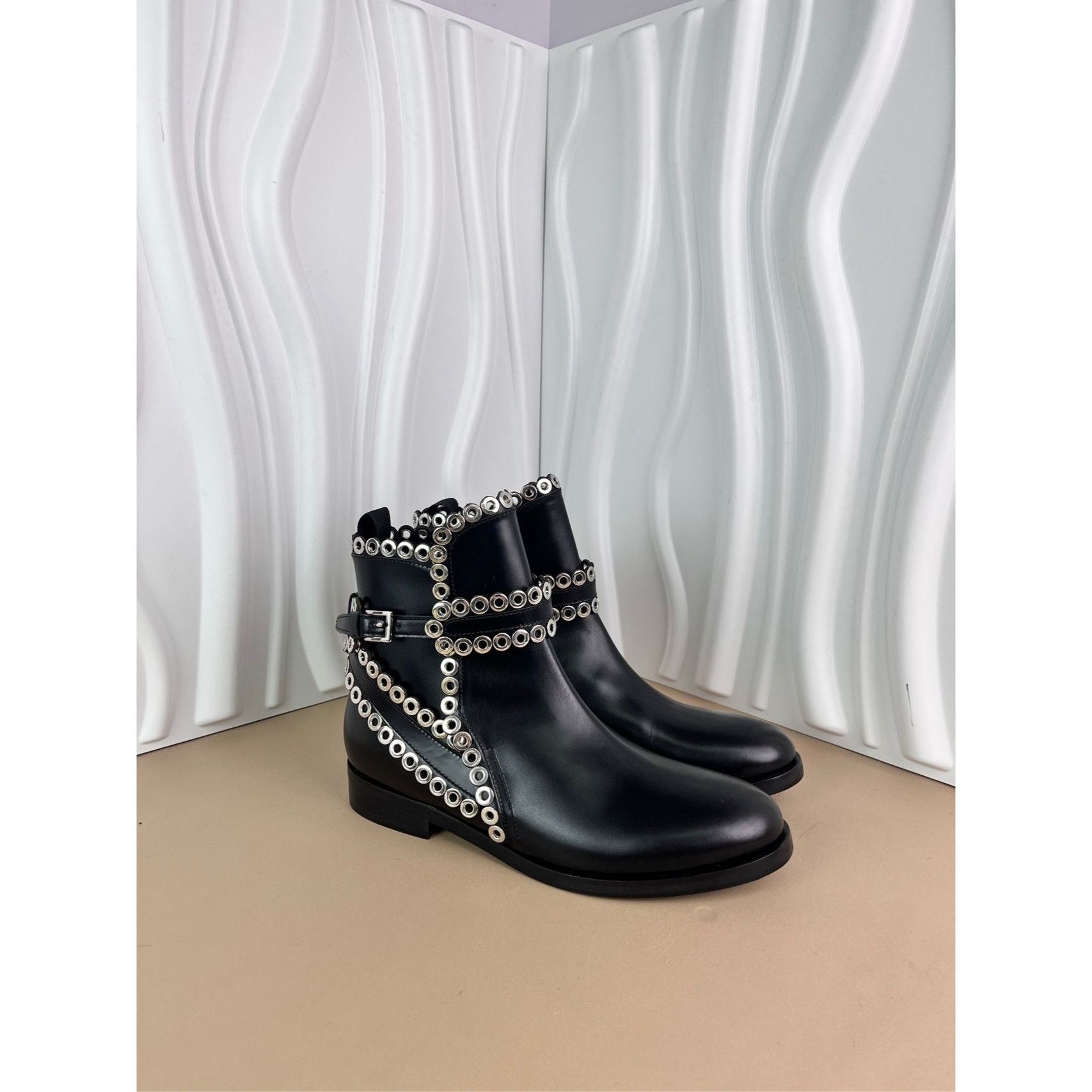 Alaia Alaia Paris Ladies High Top Black Leather Boots With Silver Size US 7 / IT 37 - 9 Thumbnail