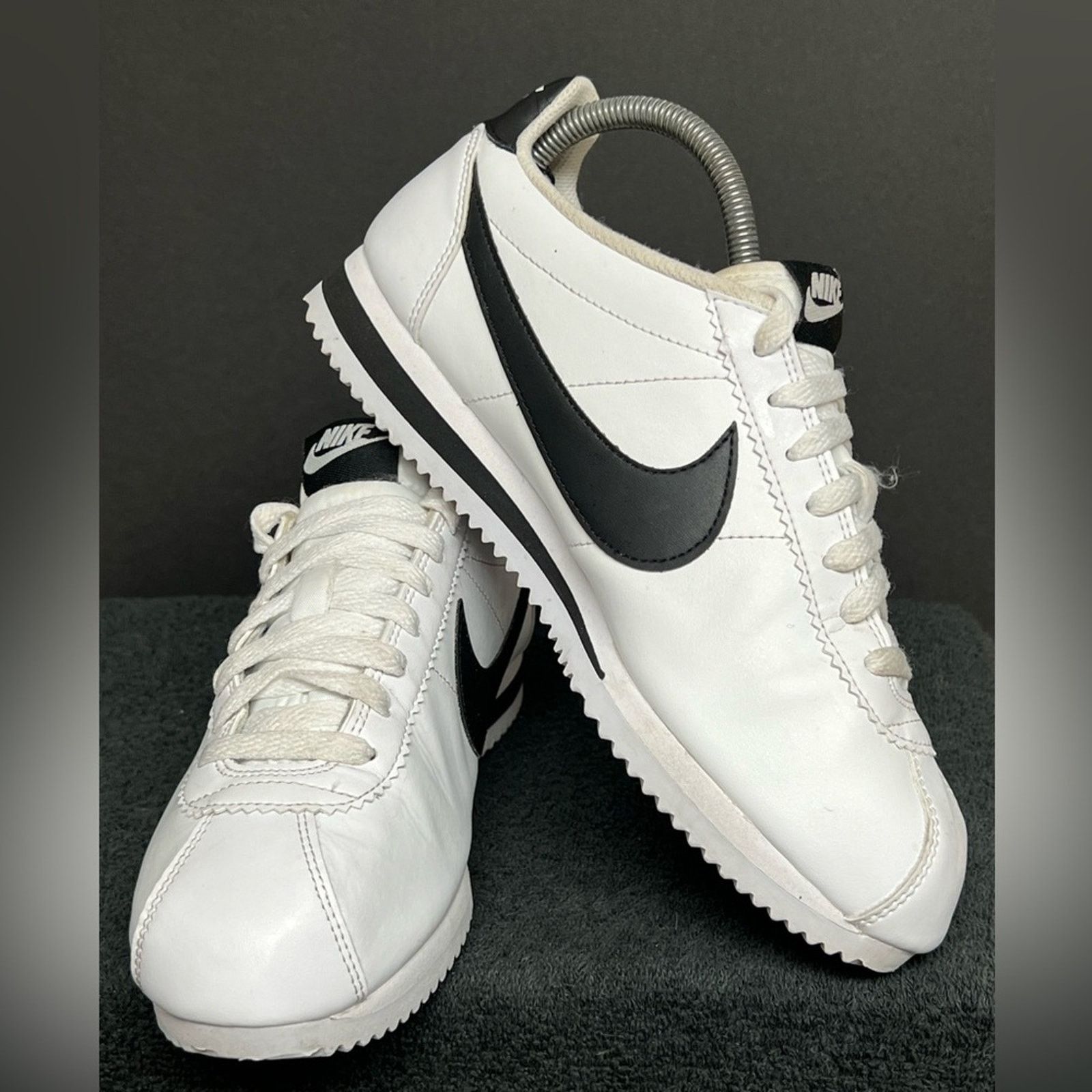 Nike Nike Classic Cortez Leather White Black Women's Sneakers Size US 8.5 / IT 38.5 - 2 Thumbnail