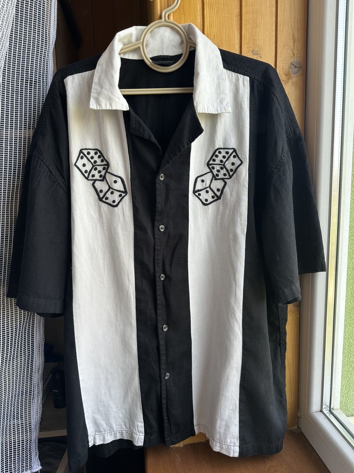 Urban Outfitters Vintage Urban Outfitters Embroidered Dice Bowling Shirt Size US L / EU 52-54 / 3 - 1 Thumbnail