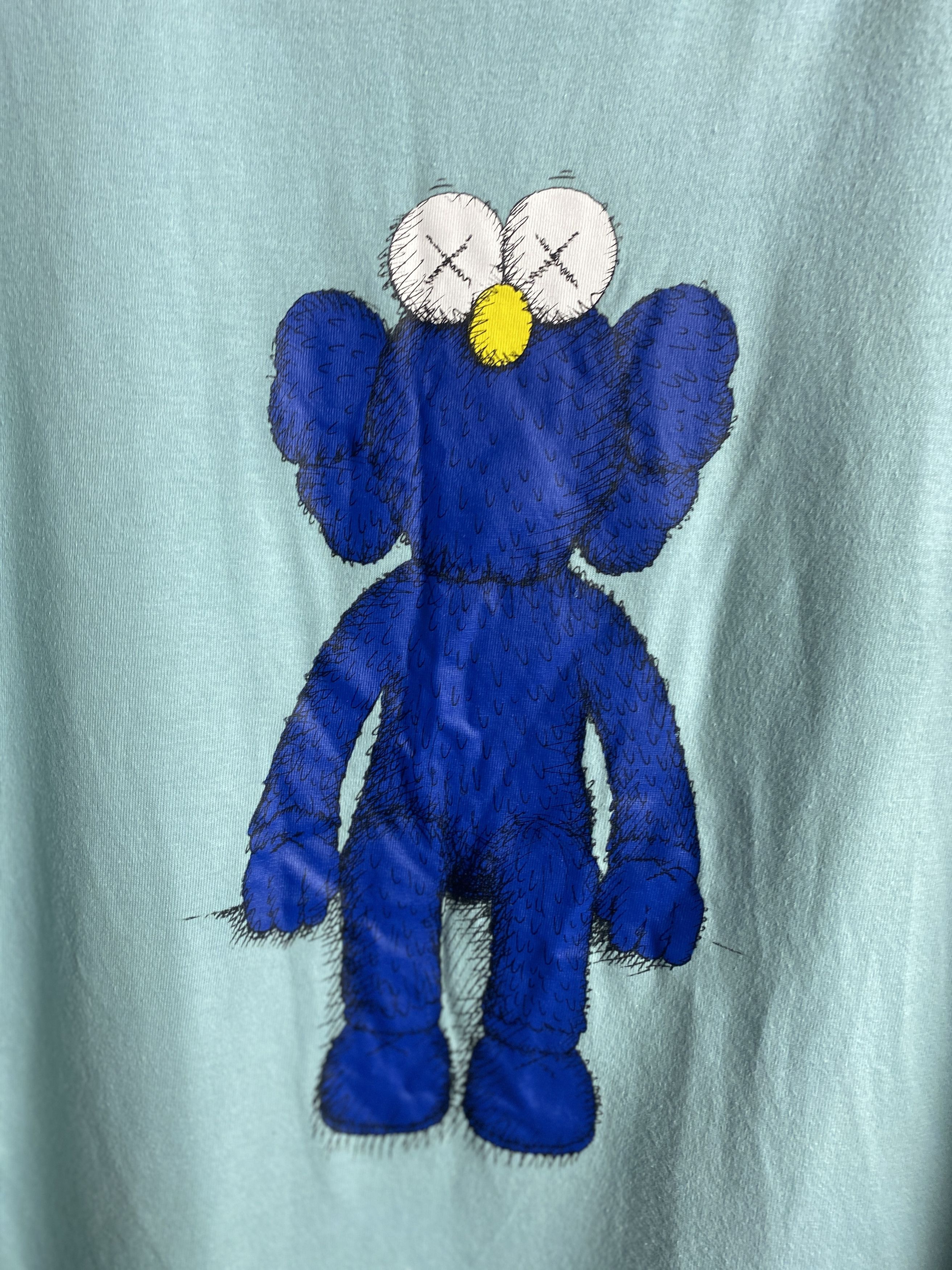 Kaws × Uniqlo Uniqlo x Kaws big logo printed t-shirt tee skate rap Size US M / EU 48-50 / 2 - 2 Thumbnail