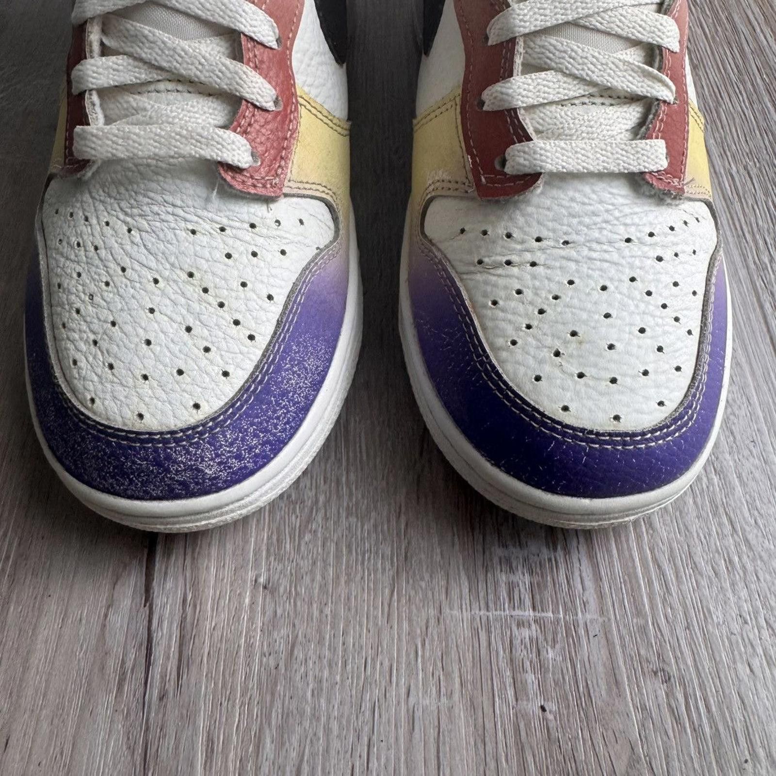 Nike NIKE • Dunk High "Multi-Color Gradient" (7M) Size US 7 / EU 40 - 7 Thumbnail