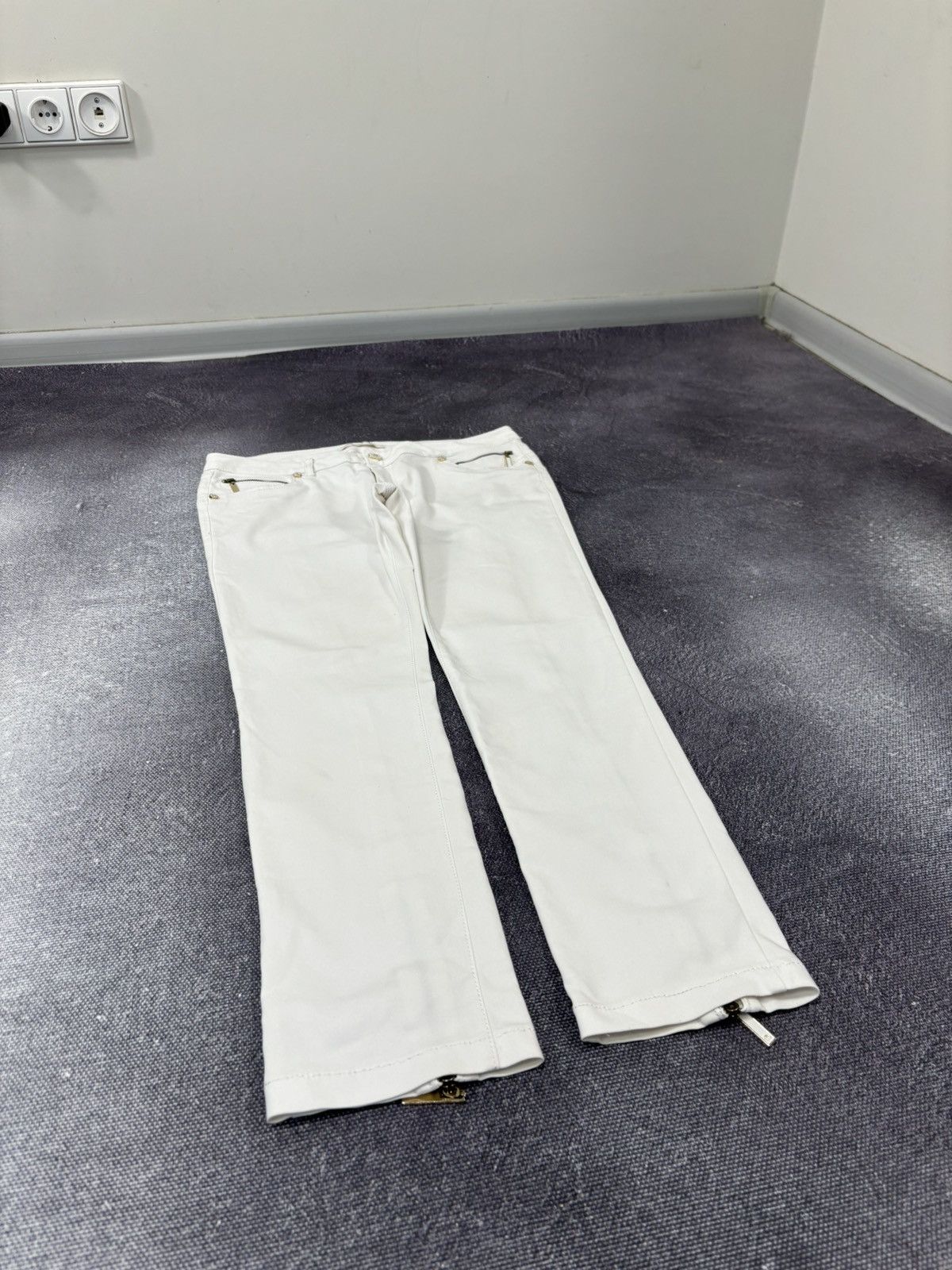 Roberto Cavalli Roberto Cavalli Women’s Bottoms Zip White Luxury Pants Size 32" / US 10 / IT 46 - 3 Thumbnail