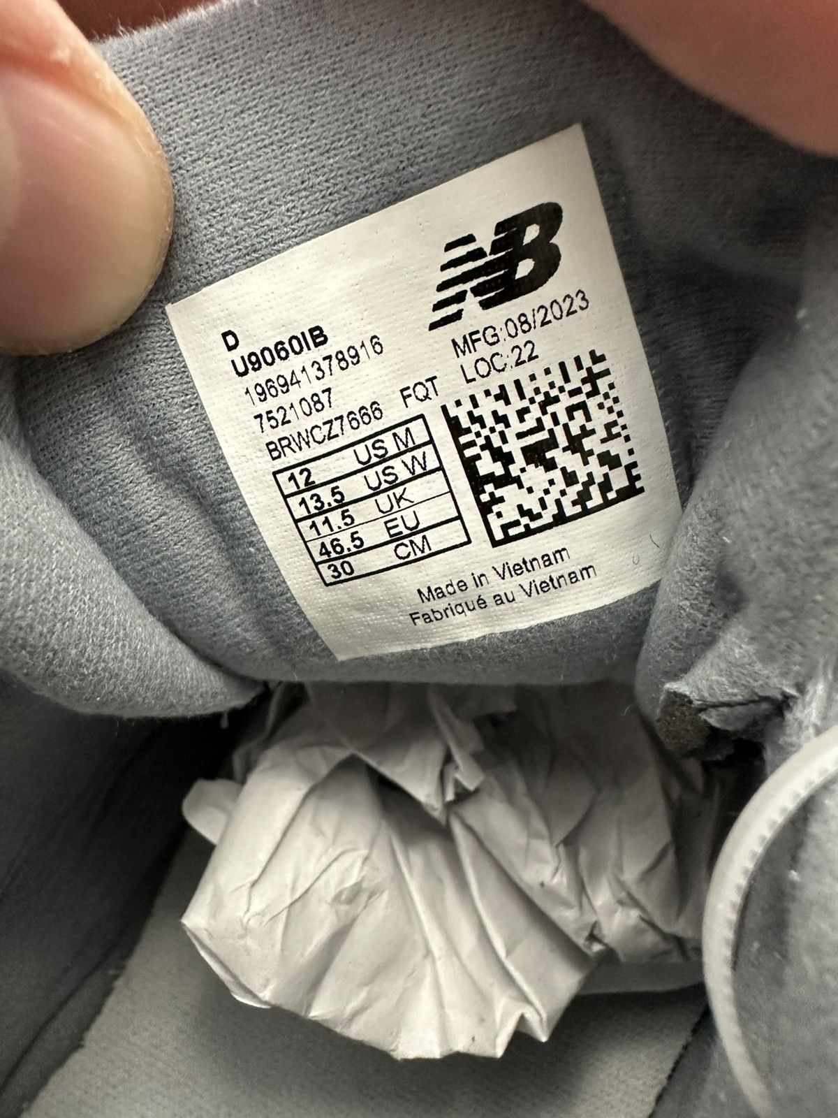 New Balance New Balance 9060 Size US 12 / EU 45 - 2 Thumbnail