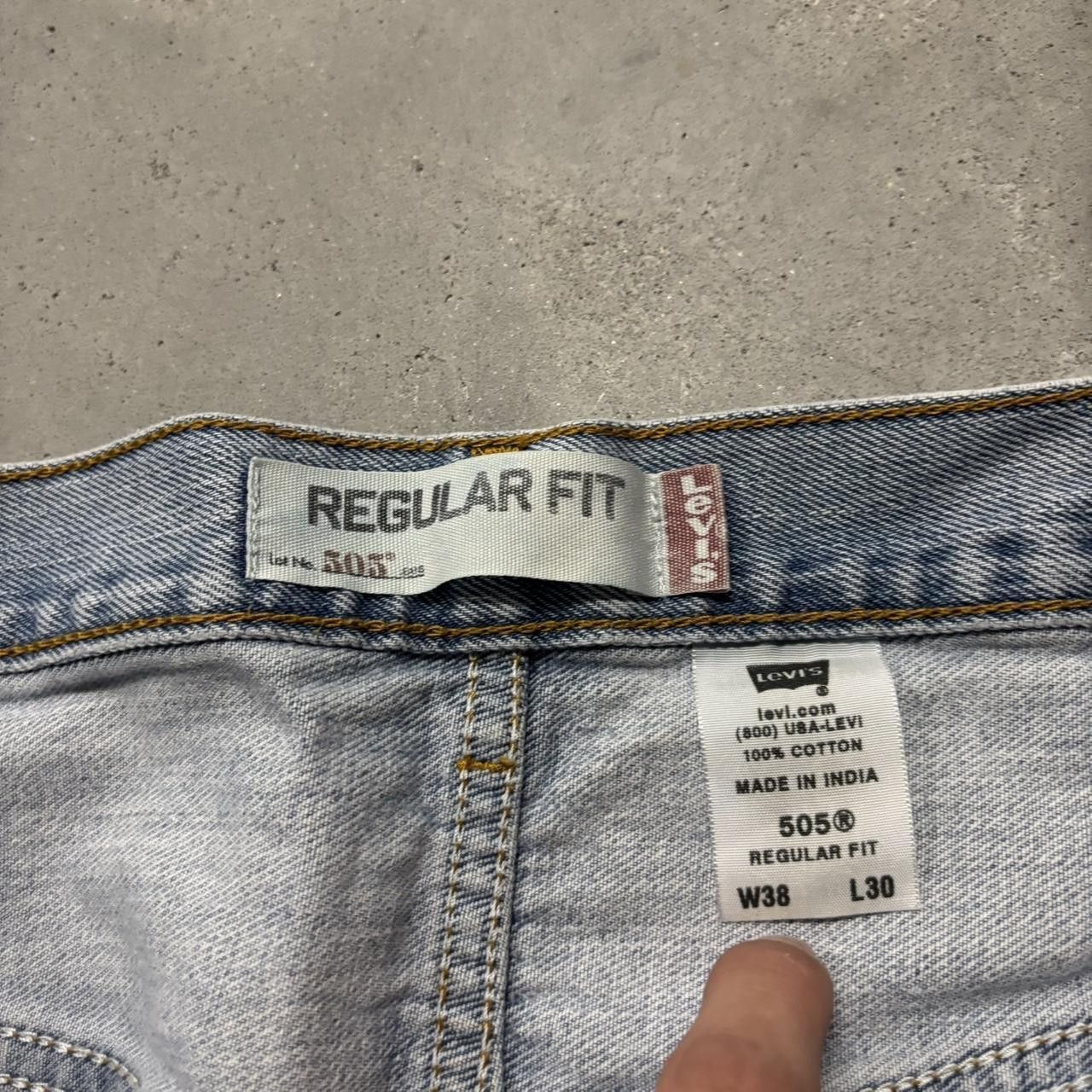 Levi's × Vintage Crazy Vintage Y2K/2000s Light Wash Essential Levis Denim Jeans! Size US 36 / EU 52 - 8 Thumbnail