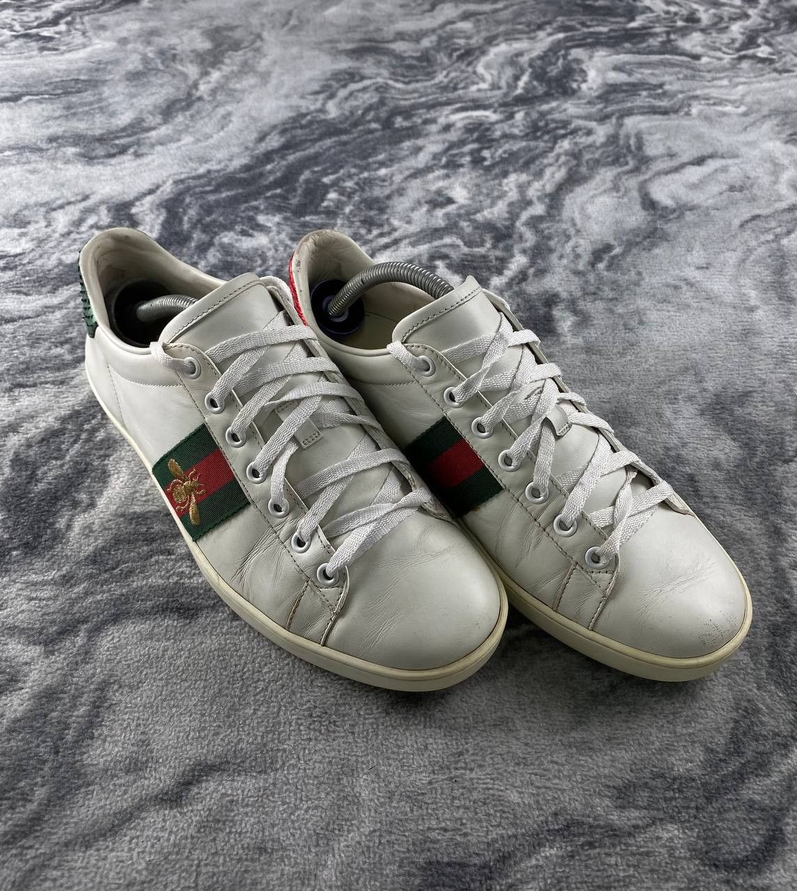 Gucci Gucci Ace Embroidered Bee Low-Top Sneakers Women Size 39 Size US 9 / IT 39 - 2 Thumbnail