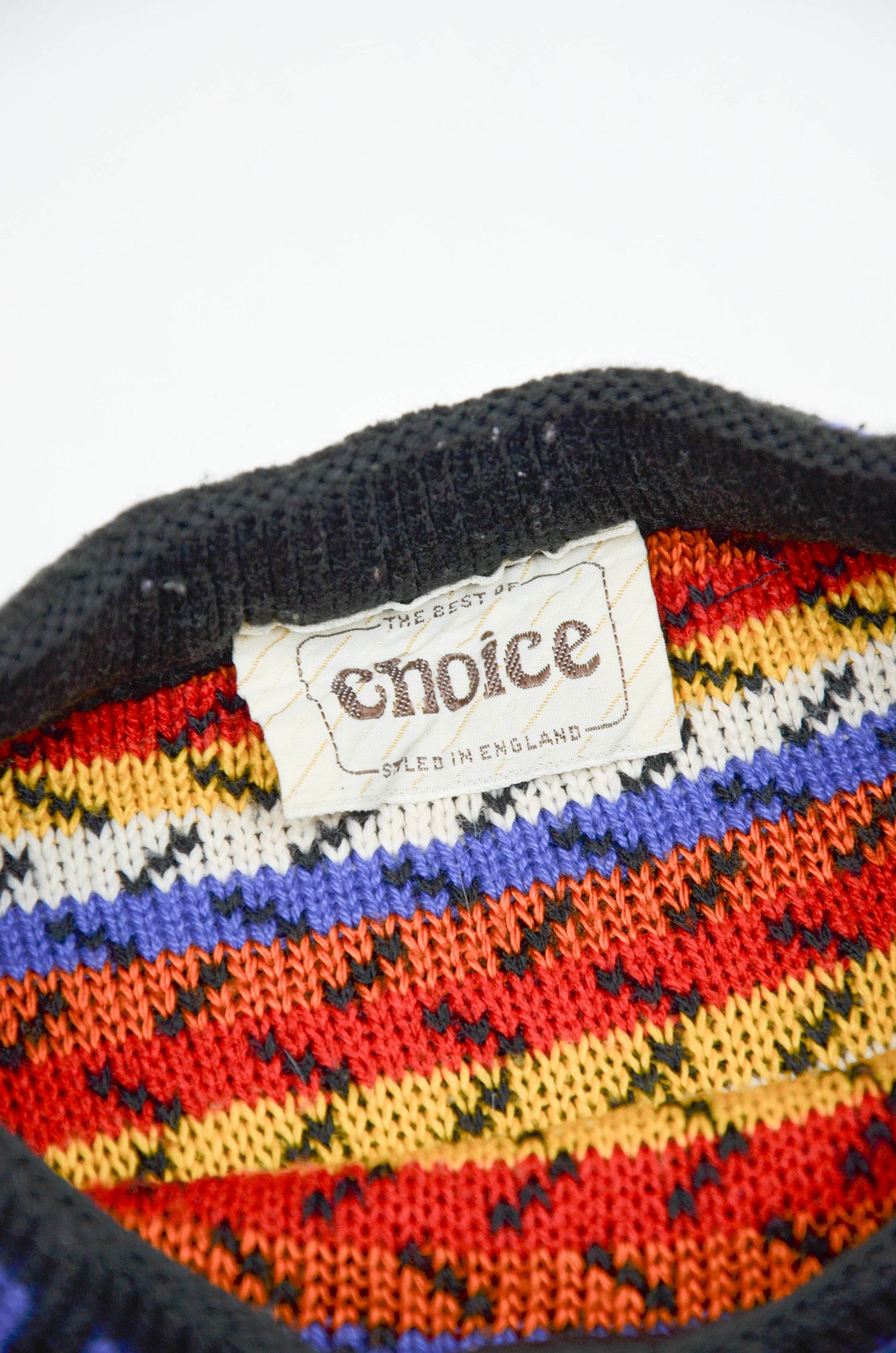 Vintage Choice Aztec Tribal Knit Sweater Made in England - Size M Size US M / EU 48-50 / 2 - 8 Thumbnail