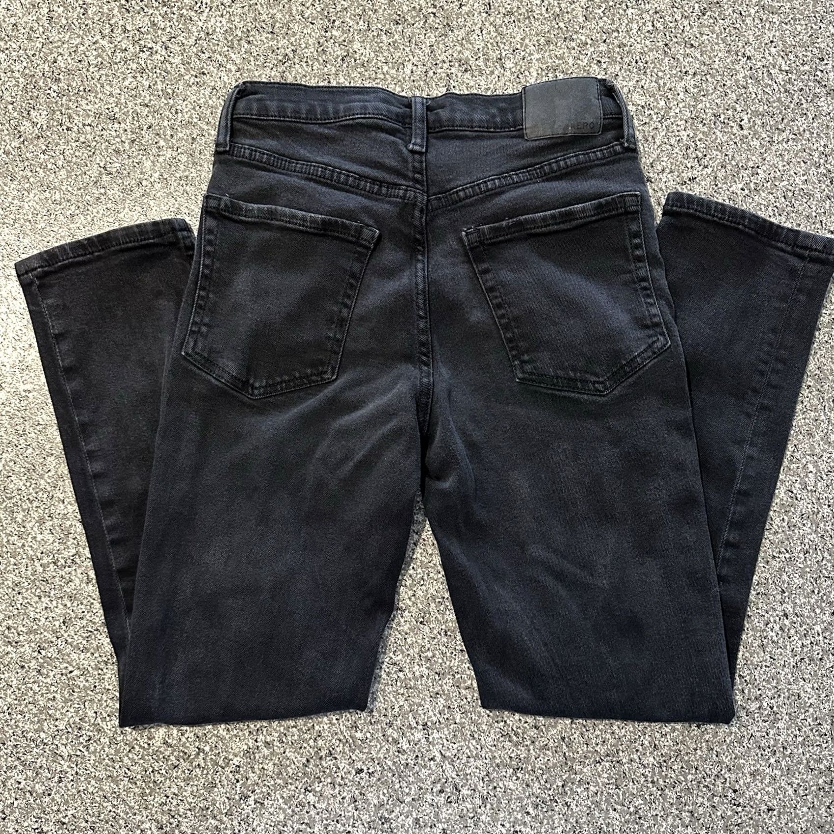 Vintage Aérópostale Jeans Women's 4 R 26x27 High Rise Mom Distressed Relaxed Black Jeans Size 26" / US 2 / IT 38 - 4 Thumbnail