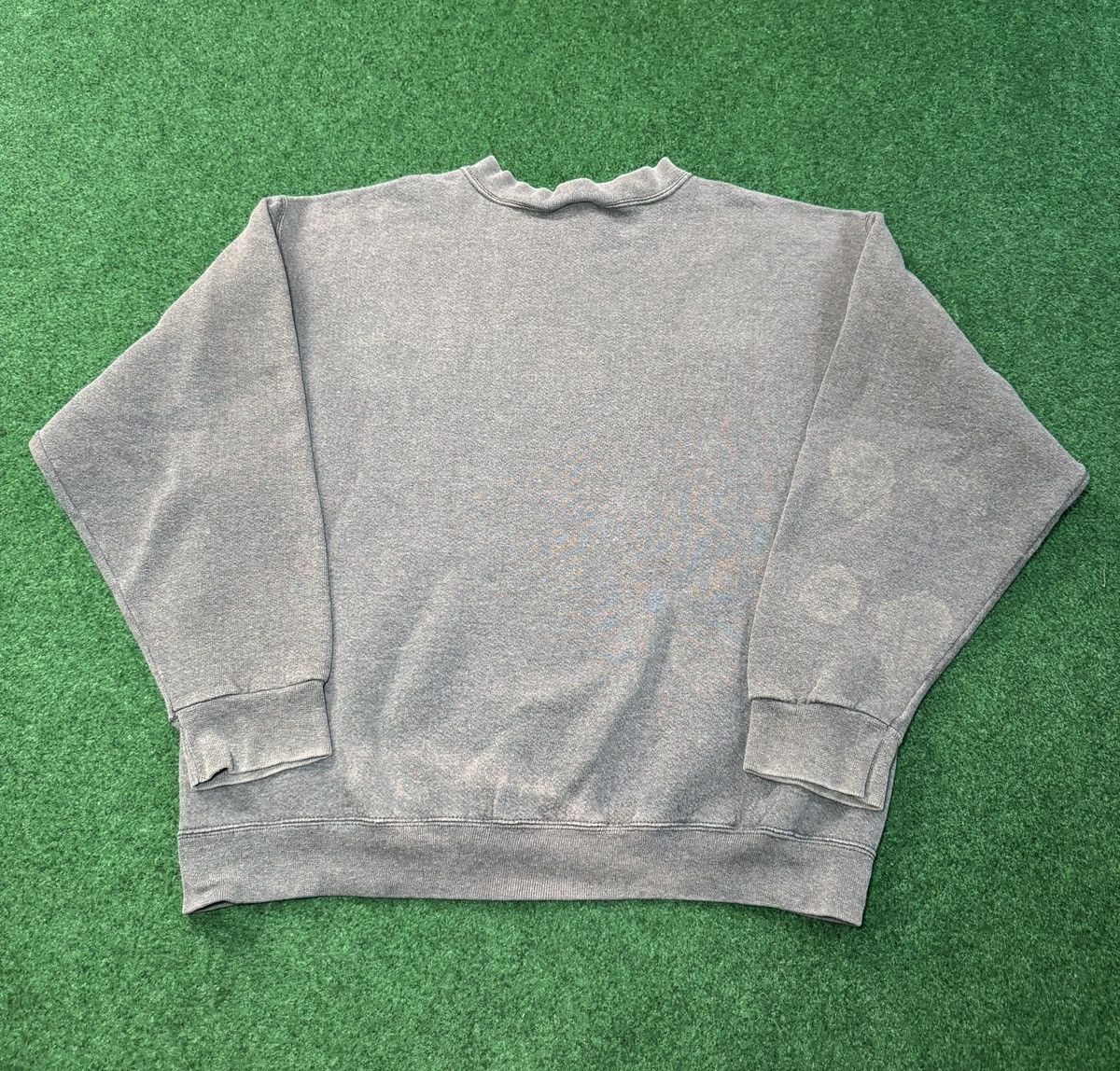Reebok Vintage 90s Reebok FADED Gray Lrg Sporty Grunge Sweatshirt Size US L / EU 52-54 / 3 - 4 Thumbnail