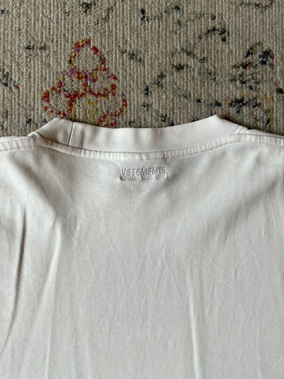 Vetements Vetements Label T-Shirt Size US M / EU 48-50 / 2 - 9 Thumbnail