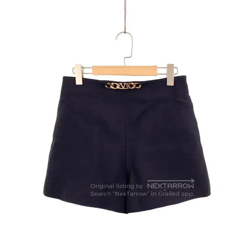 Valentino Valentino Women's Black Wool Shorts . Size 24" / US 00 / IT 34 - 1 Thumbnail
