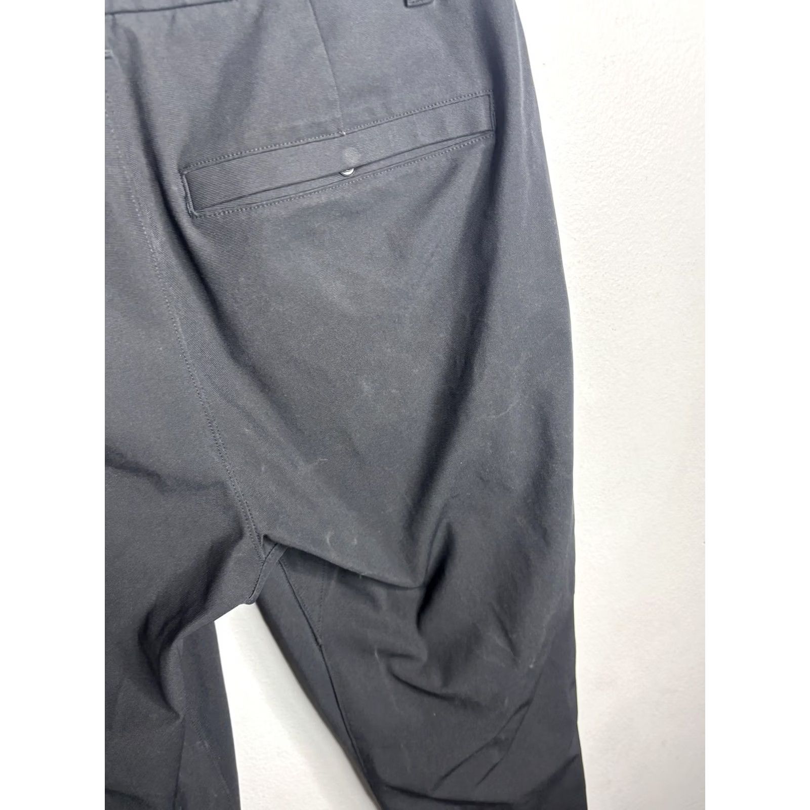 Lululemon Lululemon Pants Mens 29 Black Tapered Stretch Ankle Trouser Office Casual Work Size US 29 - 5 Thumbnail