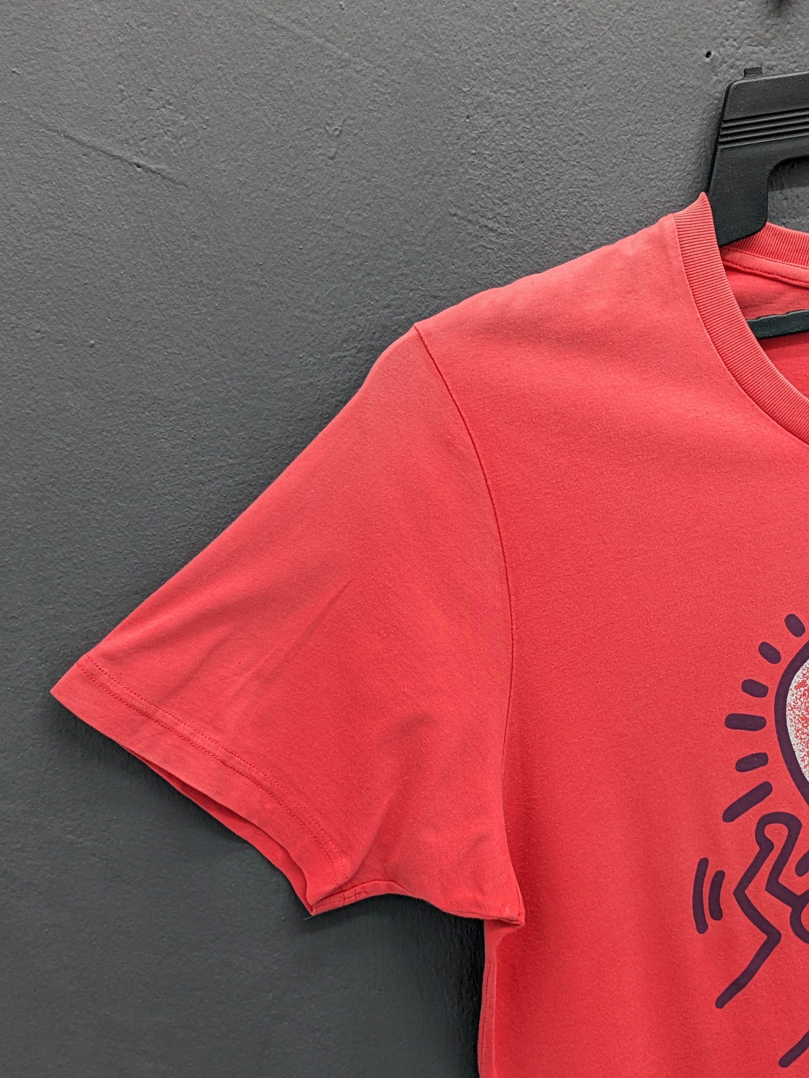 Keith Haring JAPANESE BRAND X KEITH HARING TSHIRT Size US L / EU 52-54 / 3 - 5 Thumbnail