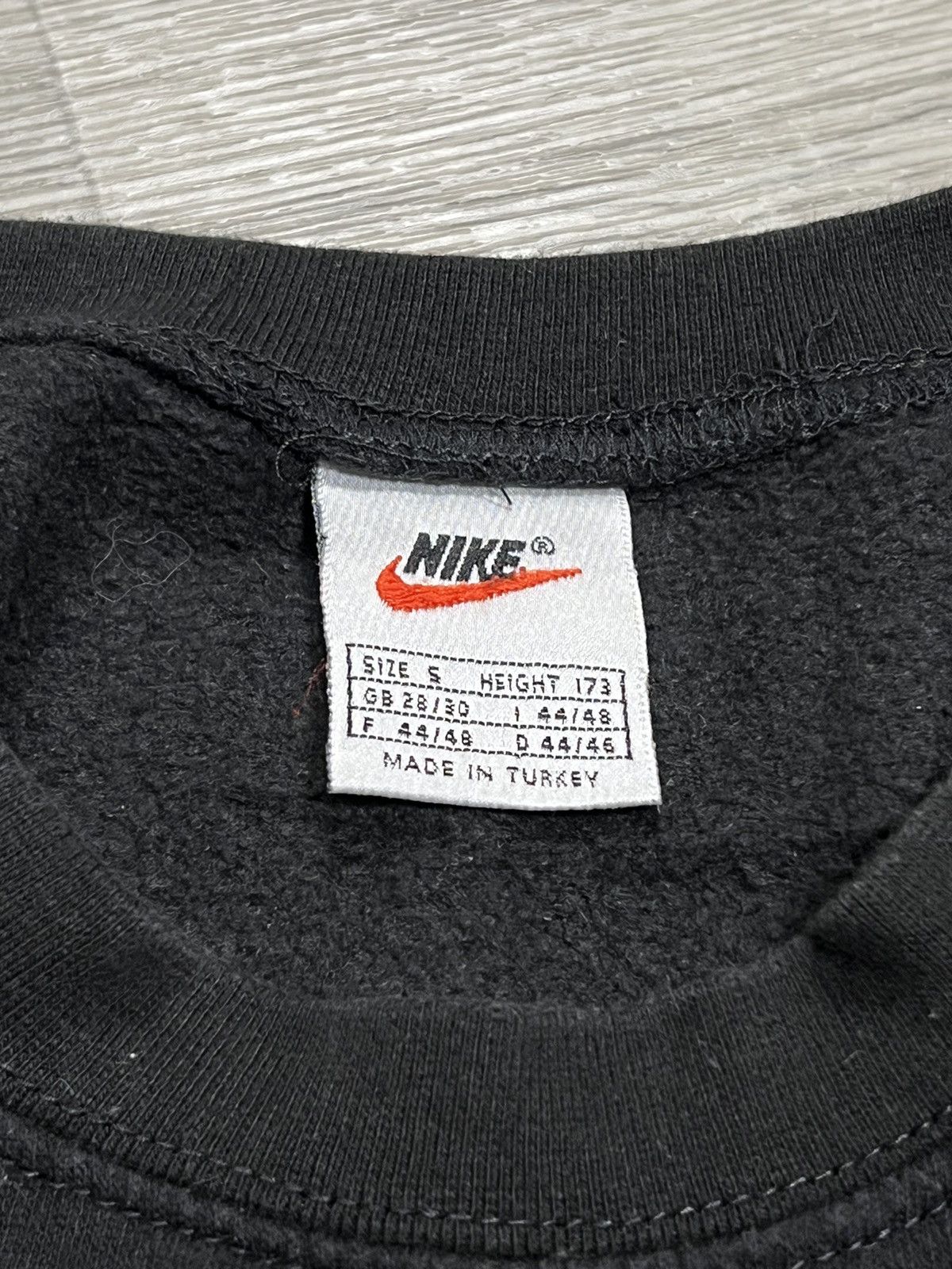 Vintage Nike center logo vintage sweatshirt men’s size S Size US S / EU 44-46 / 1 - 3 Thumbnail