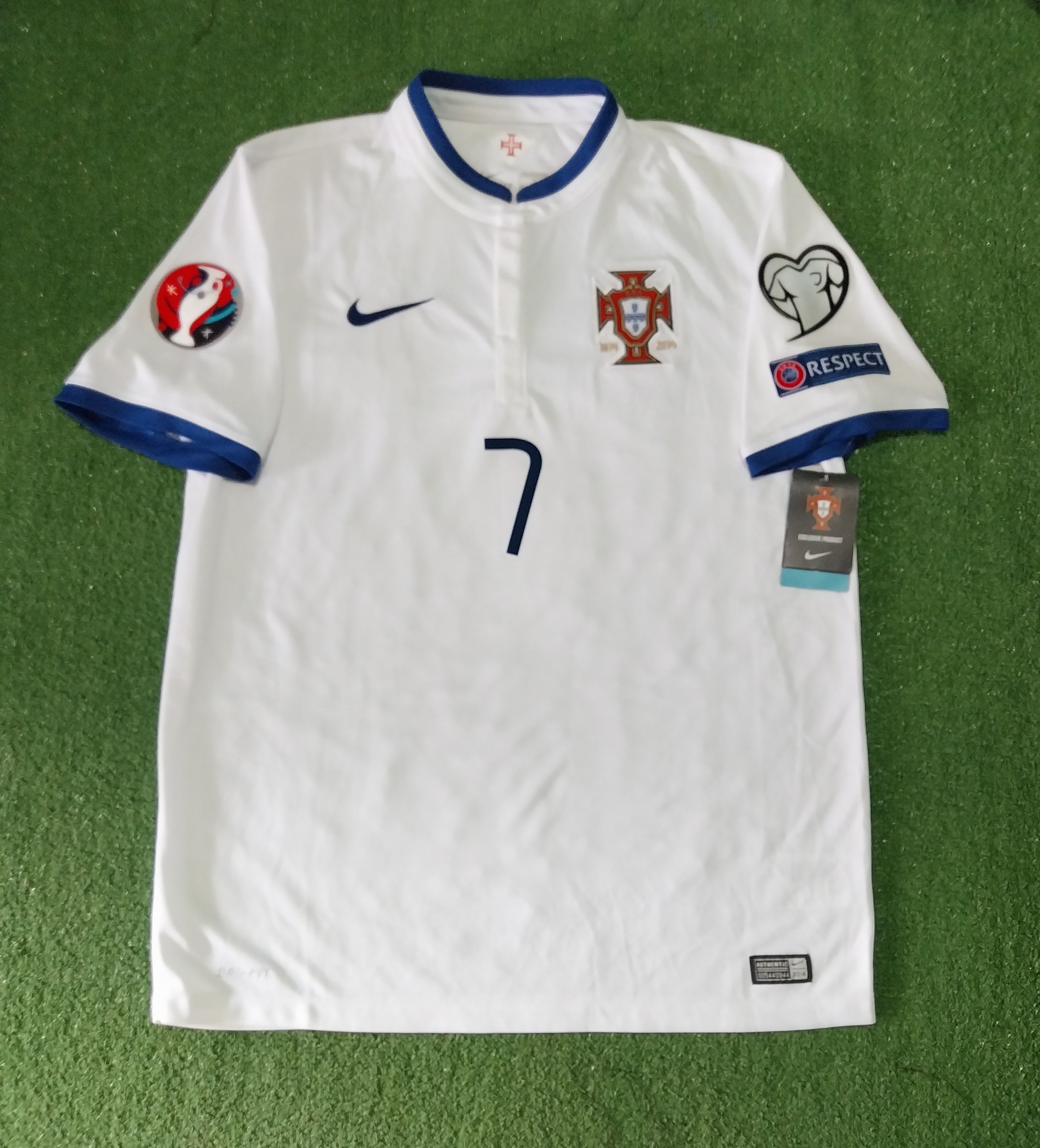 image of Nike x Soccer Jersey Portugal Away 2014 Cristiano Ronaldo Jersey Football in White (Size Large)