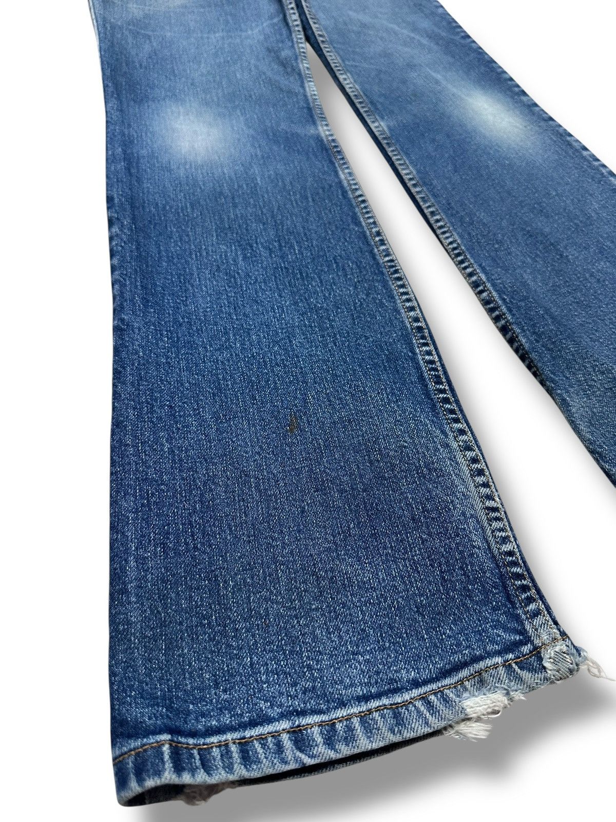 Levi's Vintage Levi’s 518 Super Low BootCut Jeans With Faded Wash Size US 31 - 14 Thumbnail
