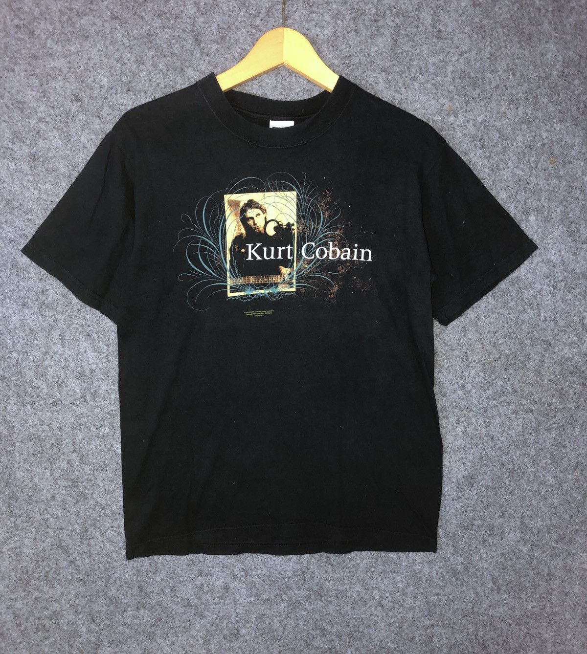 Vintage Vintage 2005 Kurt Cobain T-Shirt Size US S / EU 44-46 / 1 - 1 Thumbnail
