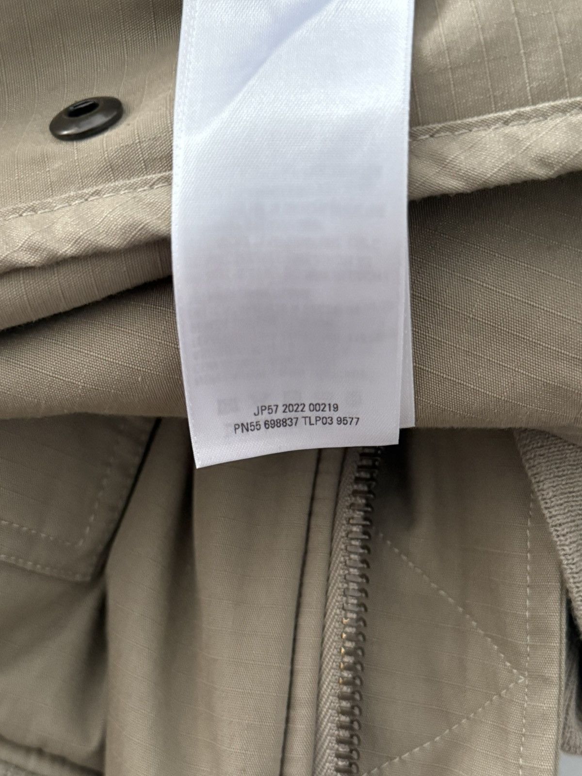Balenciaga Balenciaga SS22 Unity Bomber beeige, oversized, fur collar Size US XL / EU 56 / 4 - 19 Thumbnail