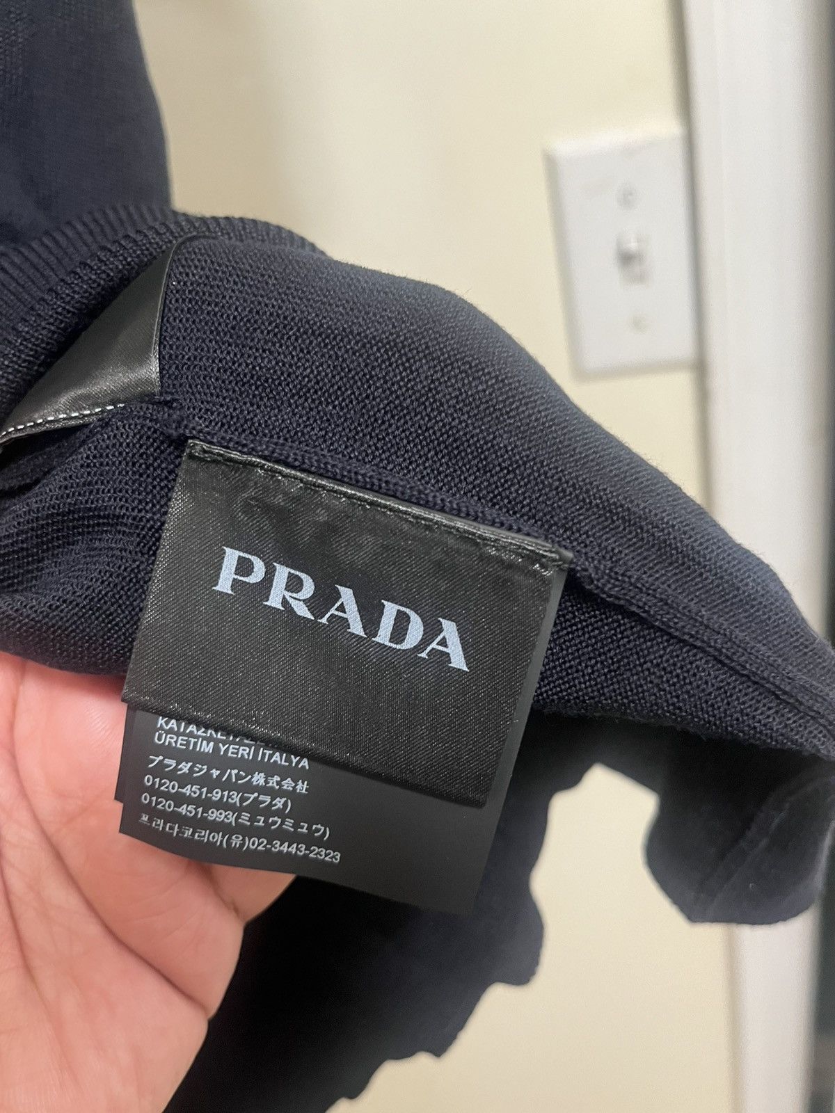 Prada Prada Logo Short Sleeve Cashmere Wool Sweater Sz 52 Size US L / EU 52-54 / 3 - 5 Thumbnail