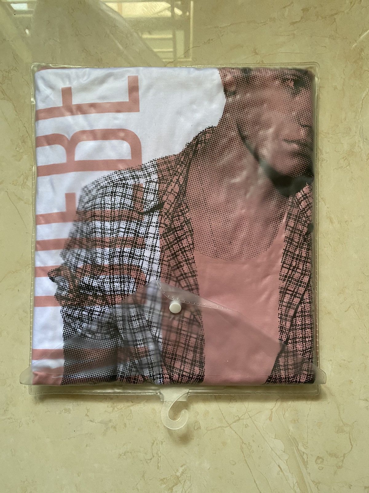 Band Tees 💥JUSTIN BIEBER world tour deadstock bravado 2012 rare shirt Size US L / EU 52-54 / 3 - 2 Thumbnail