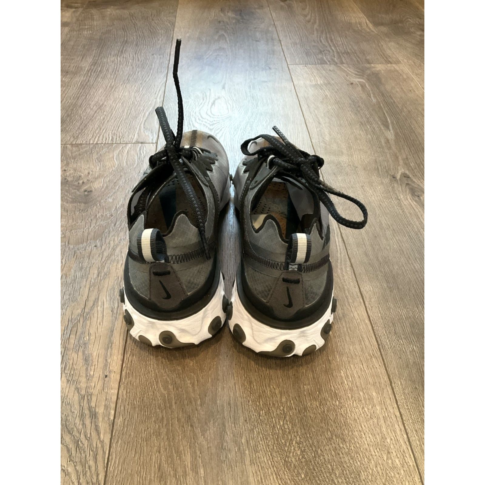 Nike VINTAGE Nike React Element 87 Anthracite Men Shoes 5 Black White Bone Mens Nike React Sneakers 2018 Size US 5 / EU 37 - 4 Thumbnail