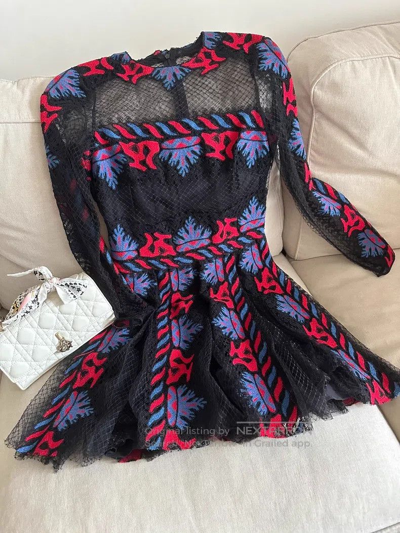 Valentino Valentino Lace dress Size M / US 6-8 / IT 42-44 - 1 Thumbnail