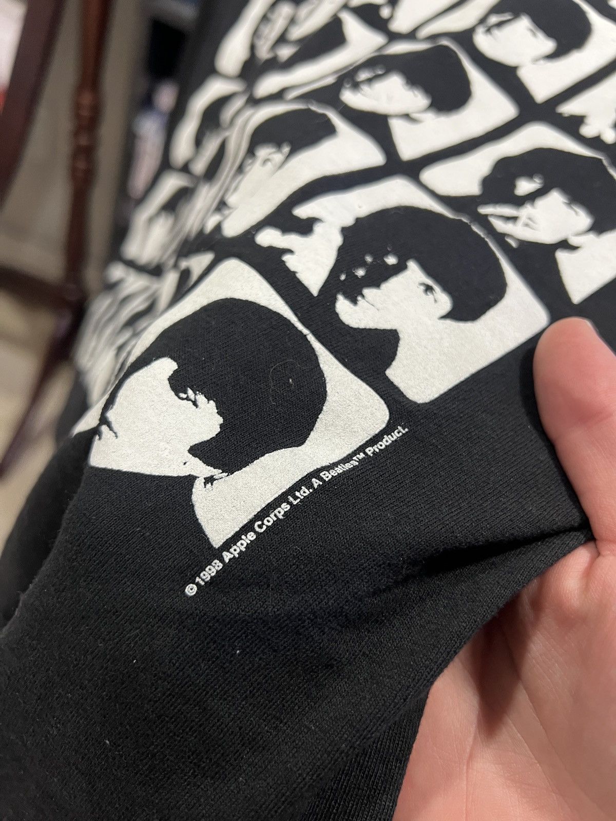 Apple vintage the beatles a hard days night tee Size US XXL / EU 58 / 5 - 3 Thumbnail