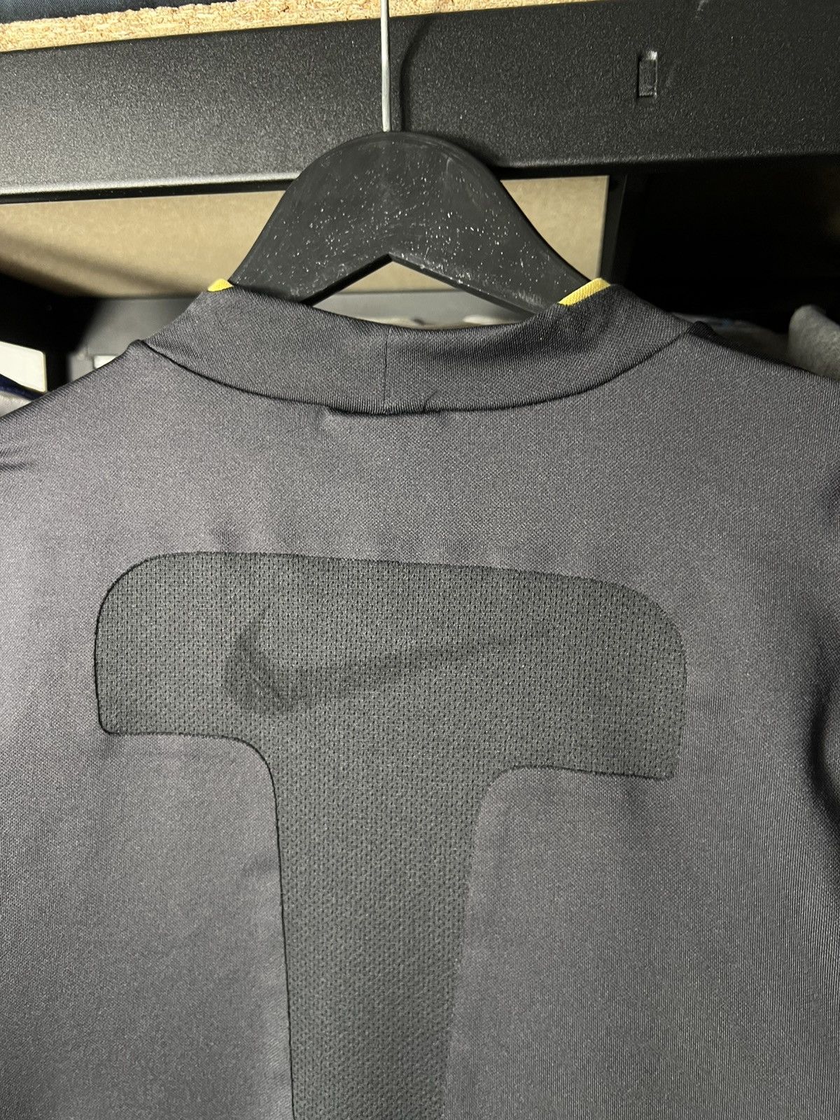 Nike 🔥 Vintage Nike Golf Dri-Fit Tee Shirt — Black/Yellow Size L Size US L / EU 52-54 / 3 - 6 Thumbnail