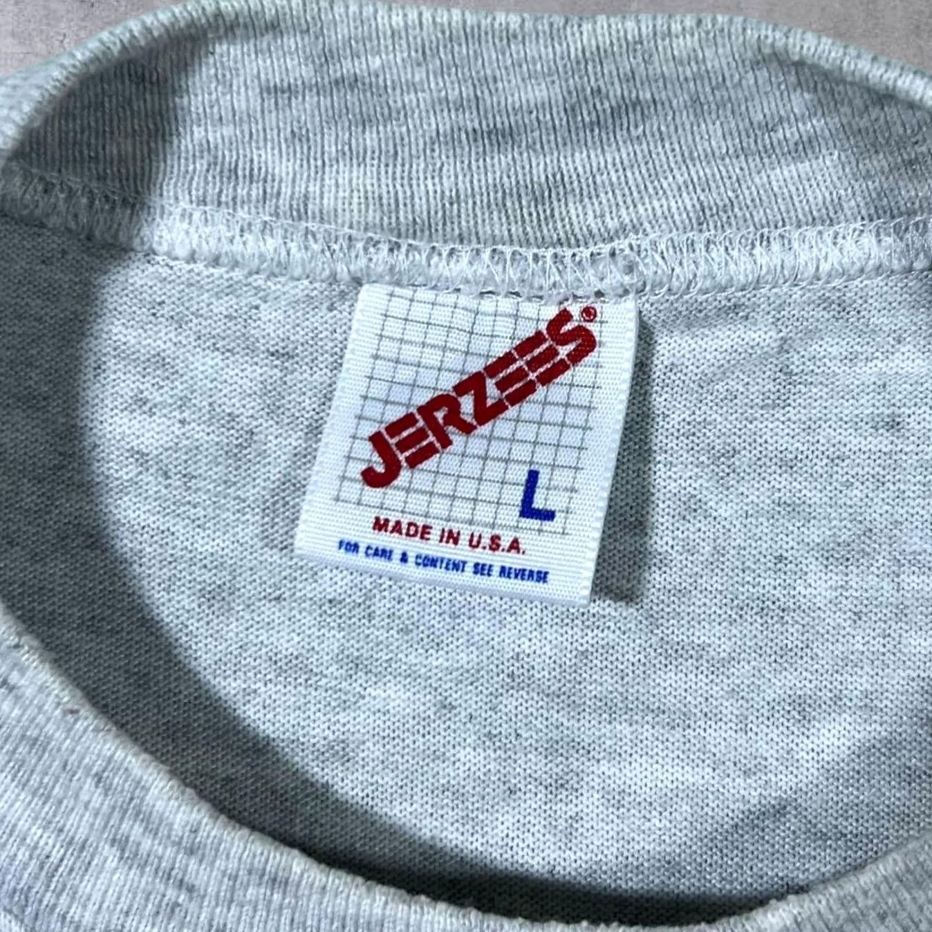 Jerzees VINTAGE Jerzees Cartoon Hunter Graphic T-Shirt Mens M Grey 90s Stitch Single Stitch Size US M / EU 48-50 / 2 - 3 Thumbnail