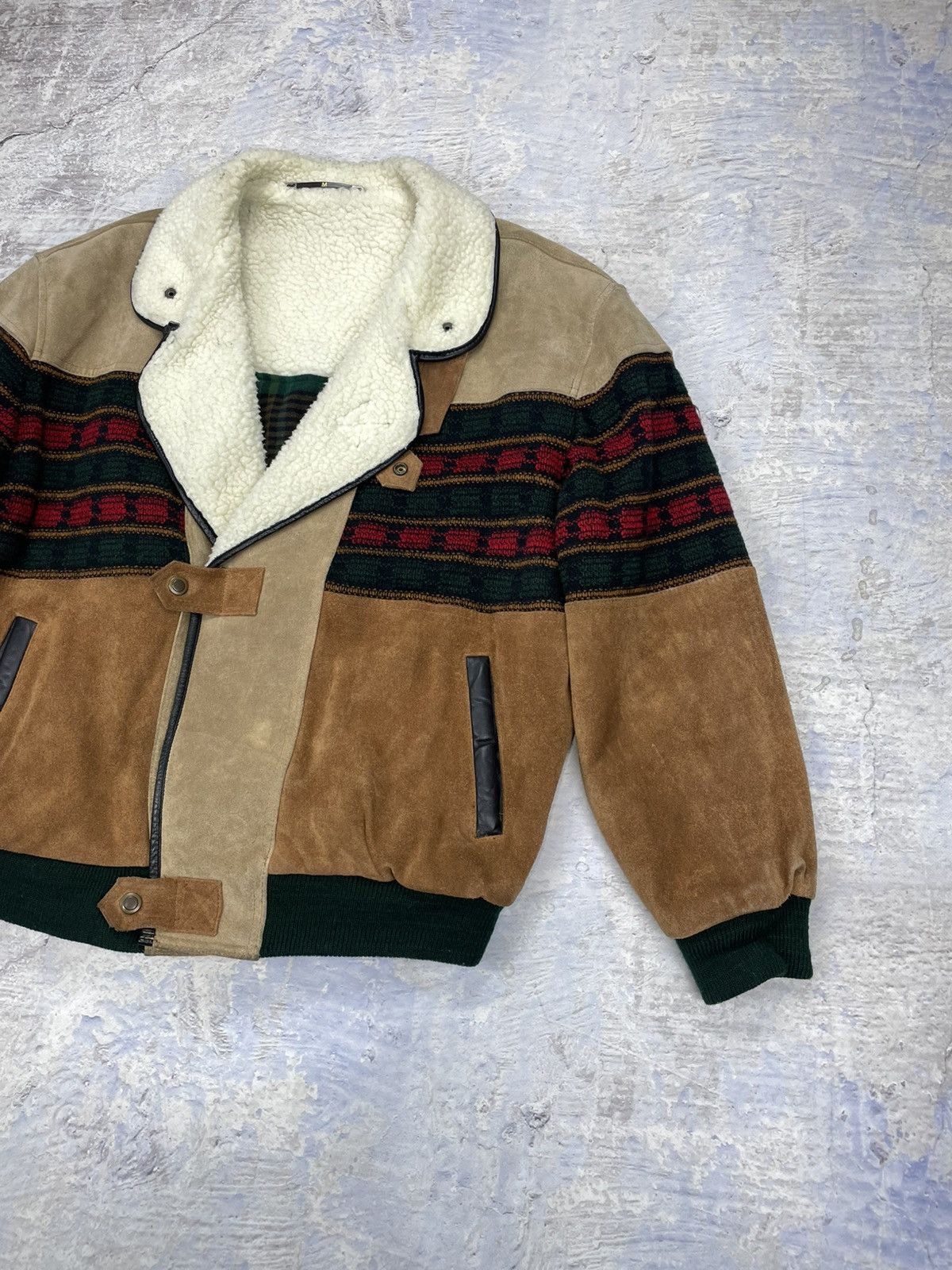 Vintage C&A Navajo Aztek Print jacket sheep skin suede Size US M / EU 48-50 / 2 - 3 Thumbnail