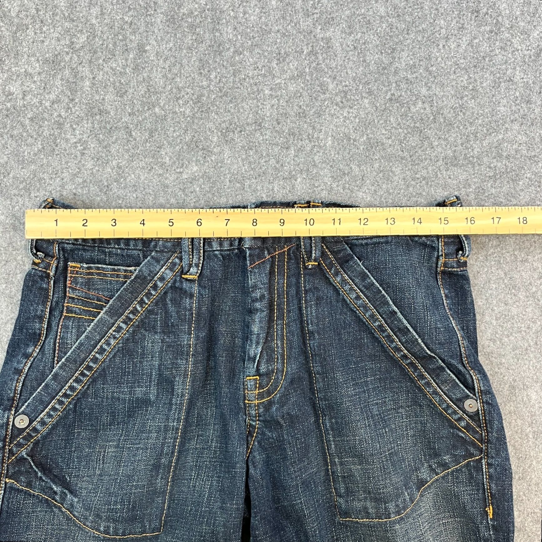 Armani Exchange Armani Exchange Jeans Regular Straight 31 Dark Wash Blue Vintage Y2K Mens Size 31 Jeans Regular Denim 5-Pocket Blue Mens Size US 31 - 6 Thumbnail