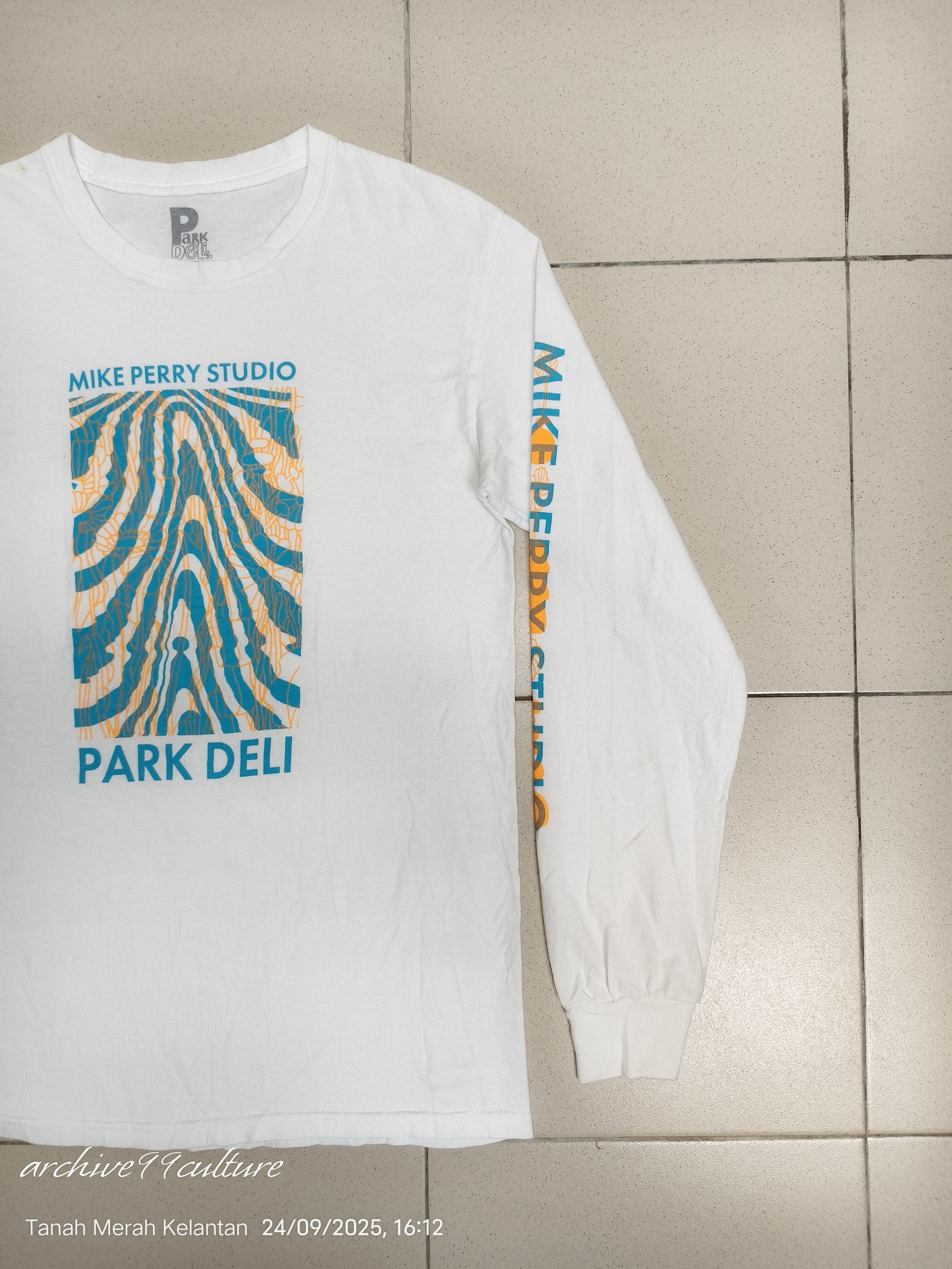 Mostly Heard Rarely Seen MIKE PERRY STUDIO PARK DELI LS SHIRT Size US S / EU 44-46 / 1 - 6 Thumbnail