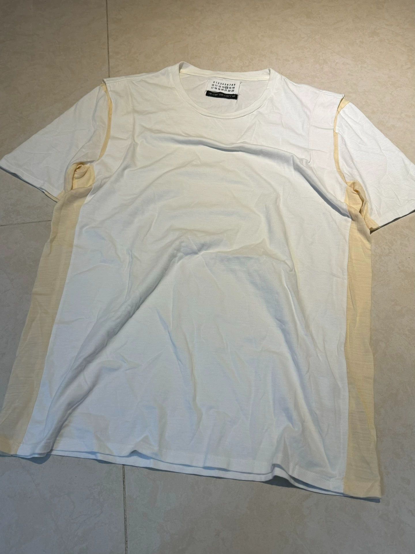 Maison Margiela Maison Margiela Deconstructed Unisex Colorblocked Tee 50 Size US M / EU 48-50 / 2 - 1 Thumbnail