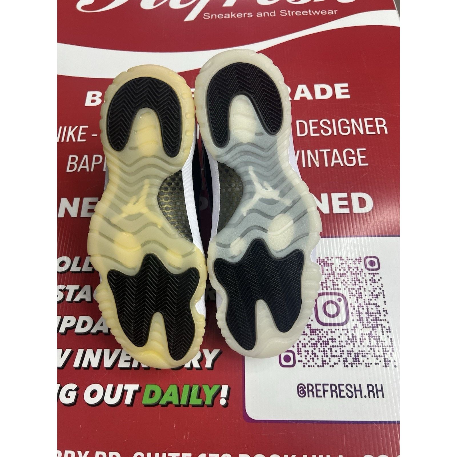 Jordan Brand Air Jordan 11 Gratitude Size 10.5 CT8012-170 Size US 10.5 / EU 43-44 - 2 Thumbnail