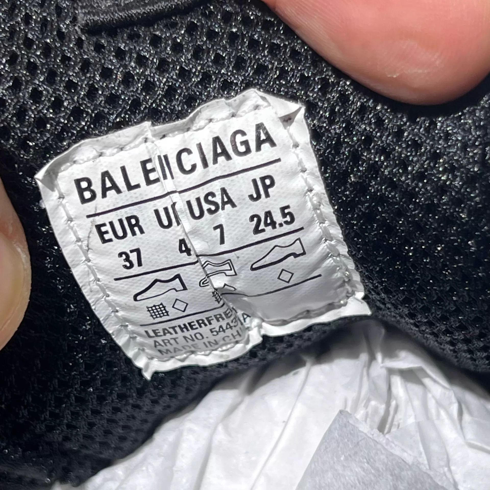 Balenciaga Balenciaga Black Distressed Dad Shoe EU 37 Size US 7 / IT 37 - 8 Thumbnail