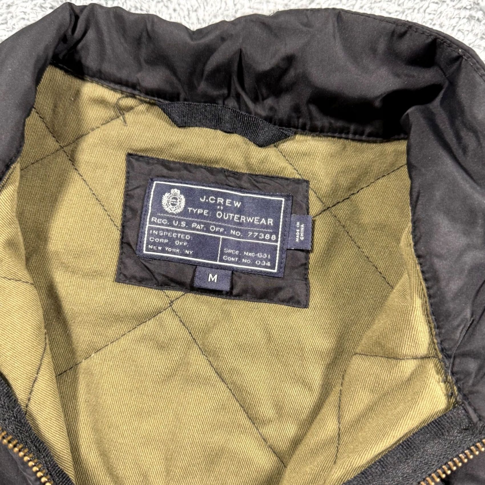 J.Crew J.Crew Sussex Quilted Vest Black Olive Green Lining Size M Full Zip Size US M / EU 48-50 / 2 - 2 Thumbnail