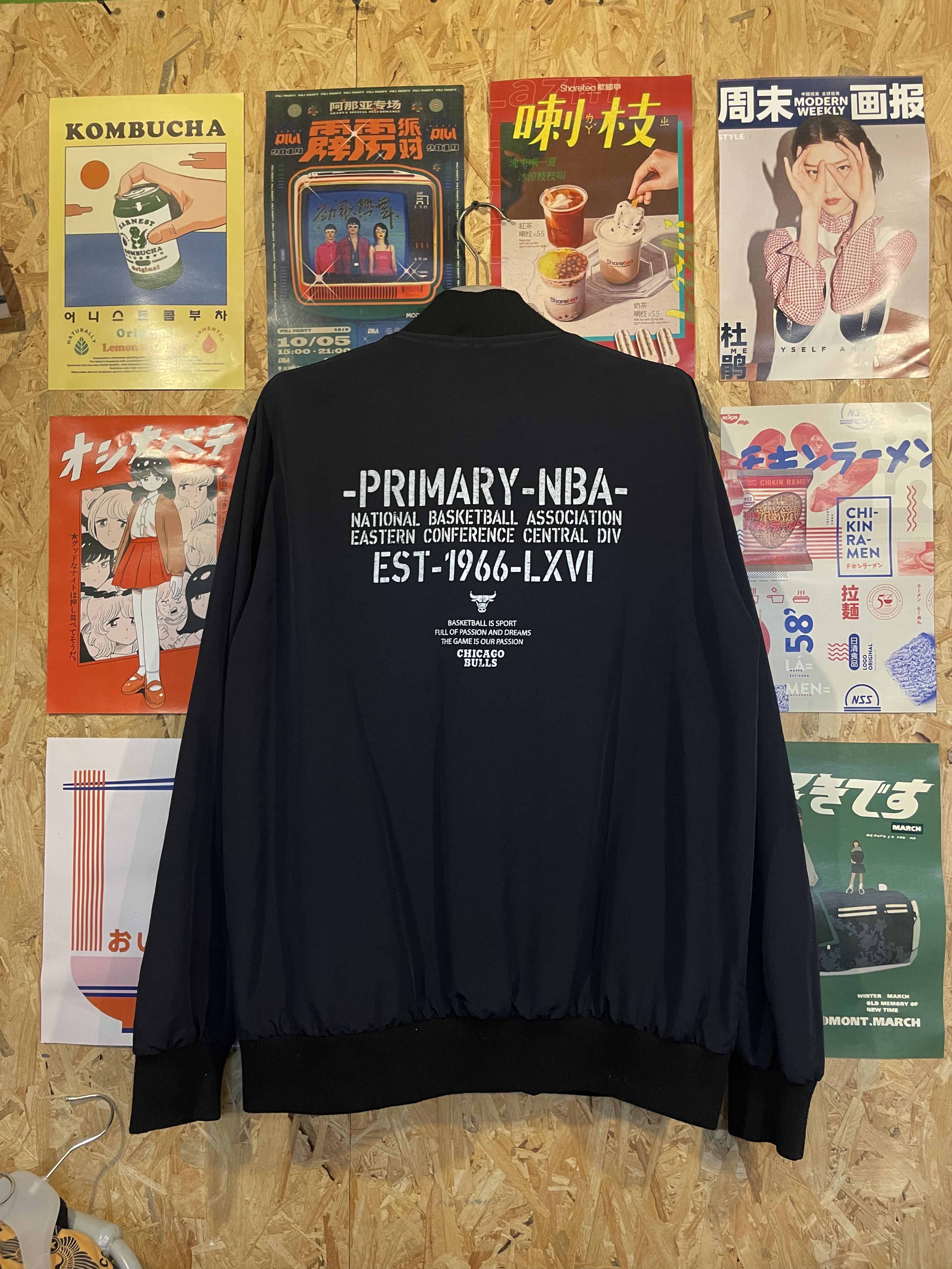 NBA × NFL NBA Chicago Bulls Bomber Jacket Size US L / EU 52-54 / 3 - 4 Thumbnail