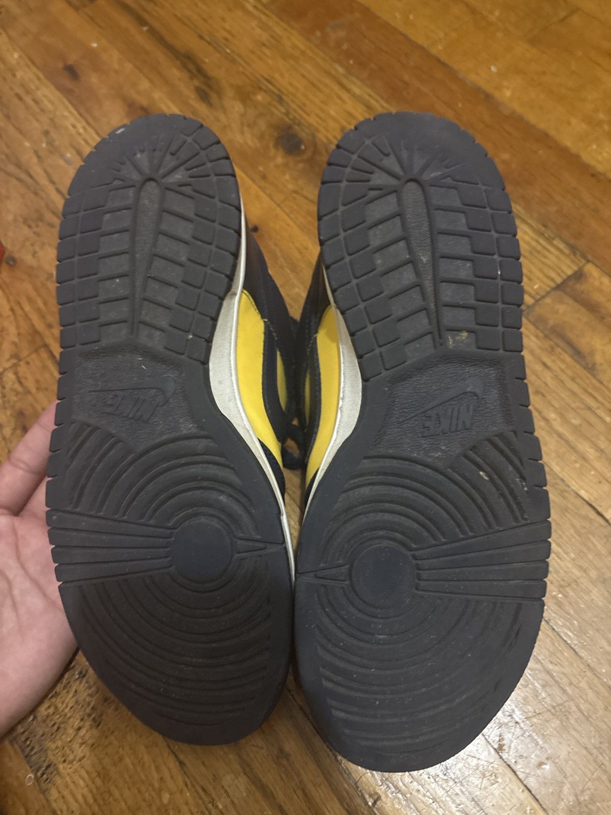 Nike Michigan 2021 Nike Dunk Low Size US 6.5 / EU 39-40 - 7 Thumbnail