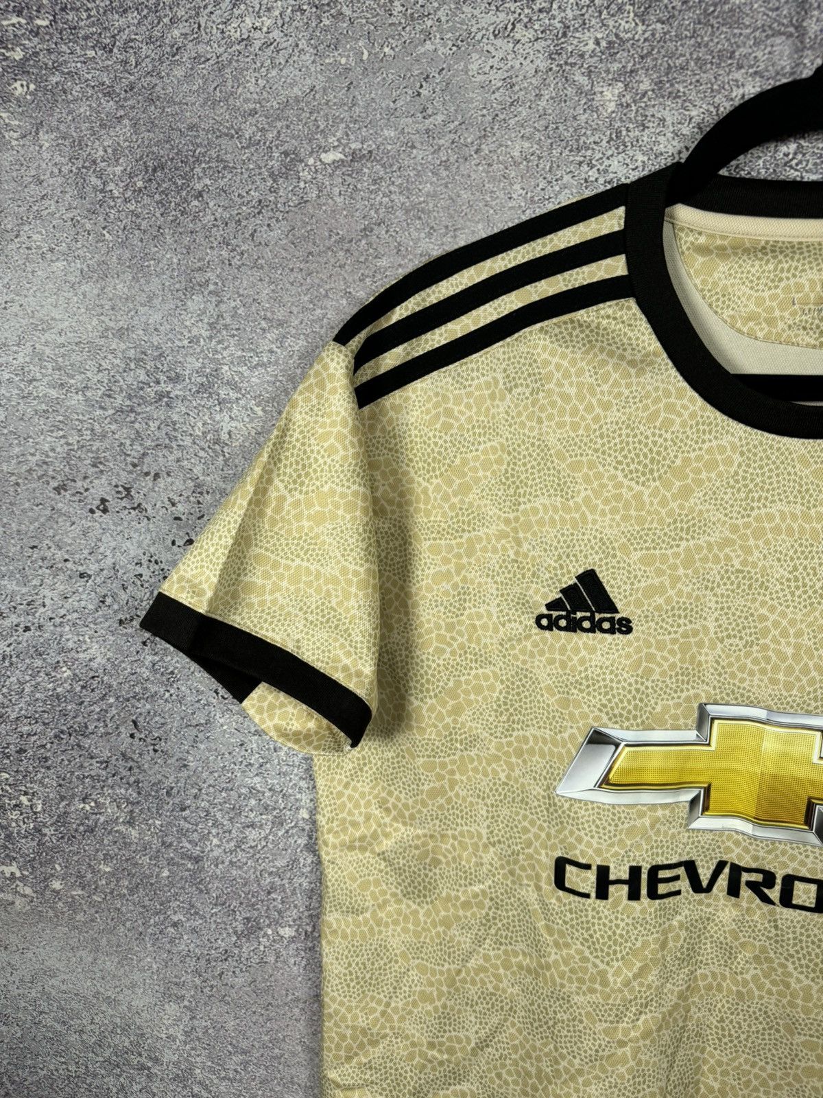 Vintage Vintage Manchester United 2019/20 Away Adidas Jersey Medium Size US M / EU 48-50 / 2 - 4 Thumbnail