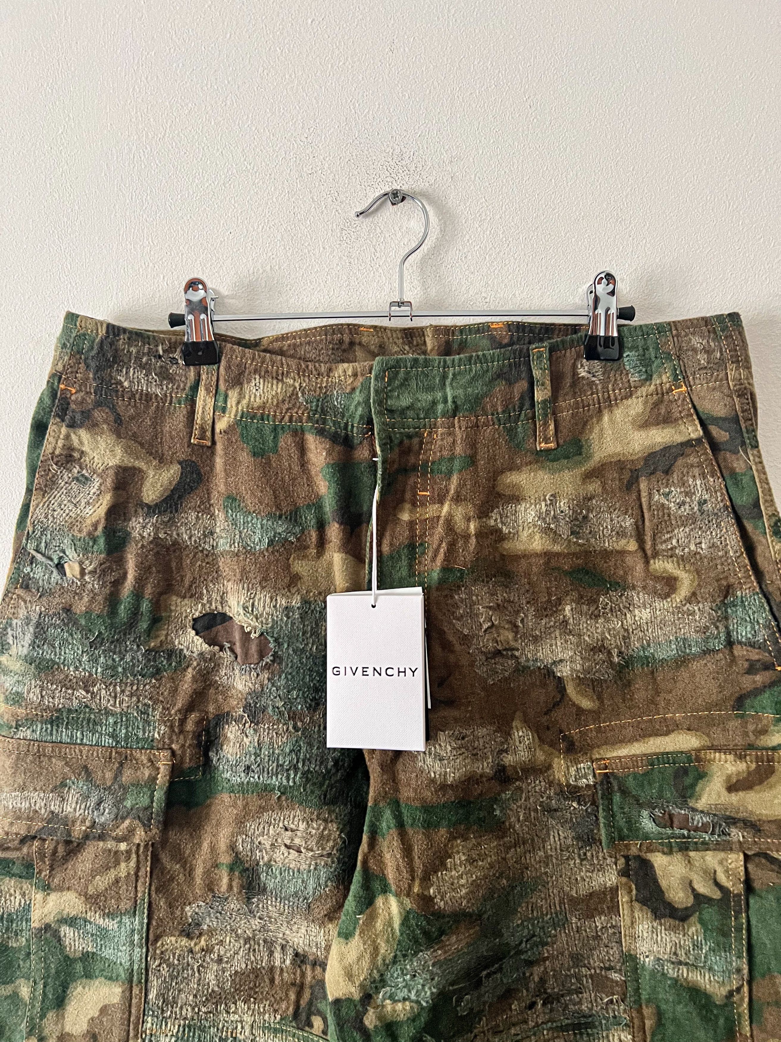 Givenchy Runway FW'23 Khaki Distressed Cargo Pants Size US 32 / EU 48 - 6 Thumbnail