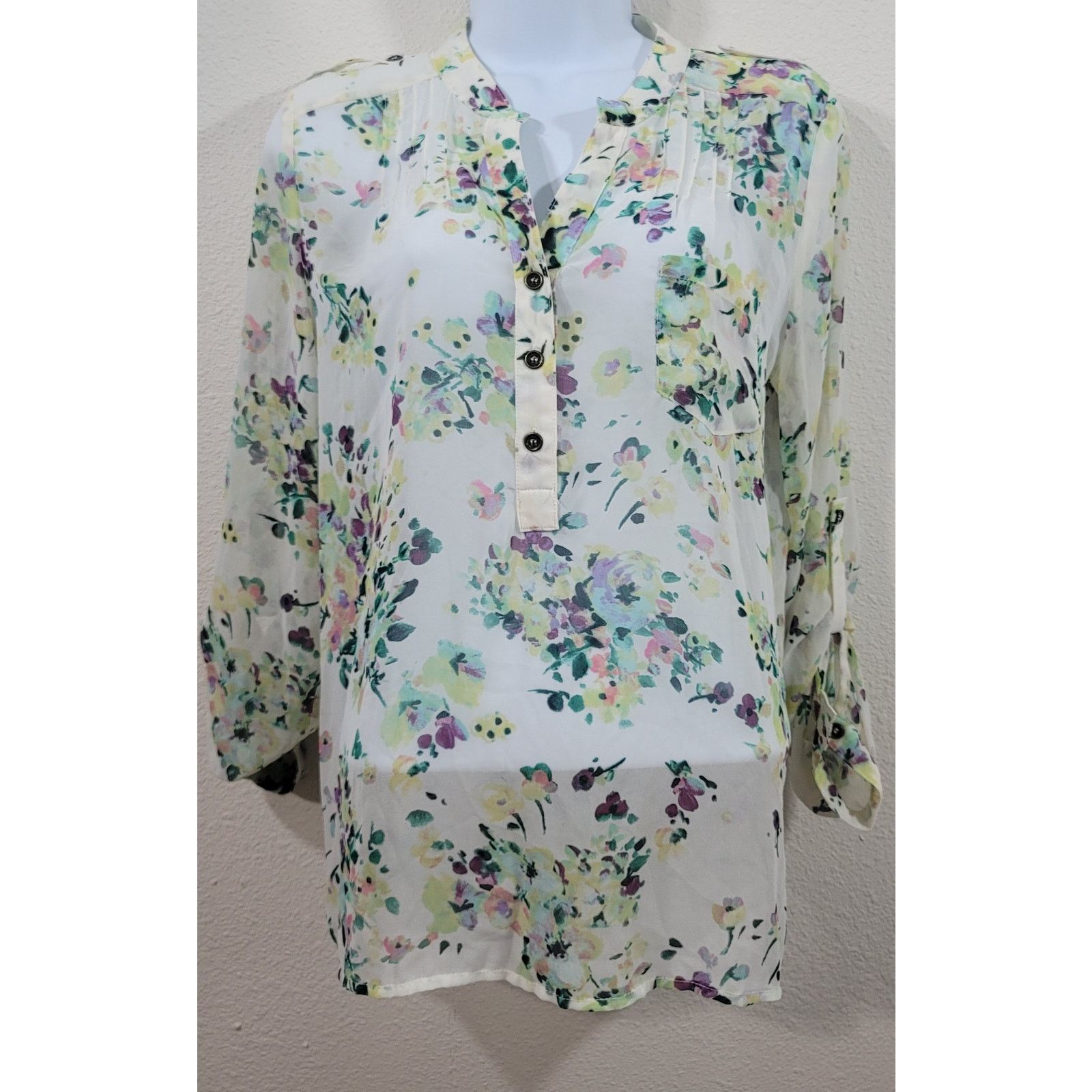 Other Sweet Rain White Purple Floral Henley Sheer Top Small Size S / US 4 / IT 40 - 1 Thumbnail