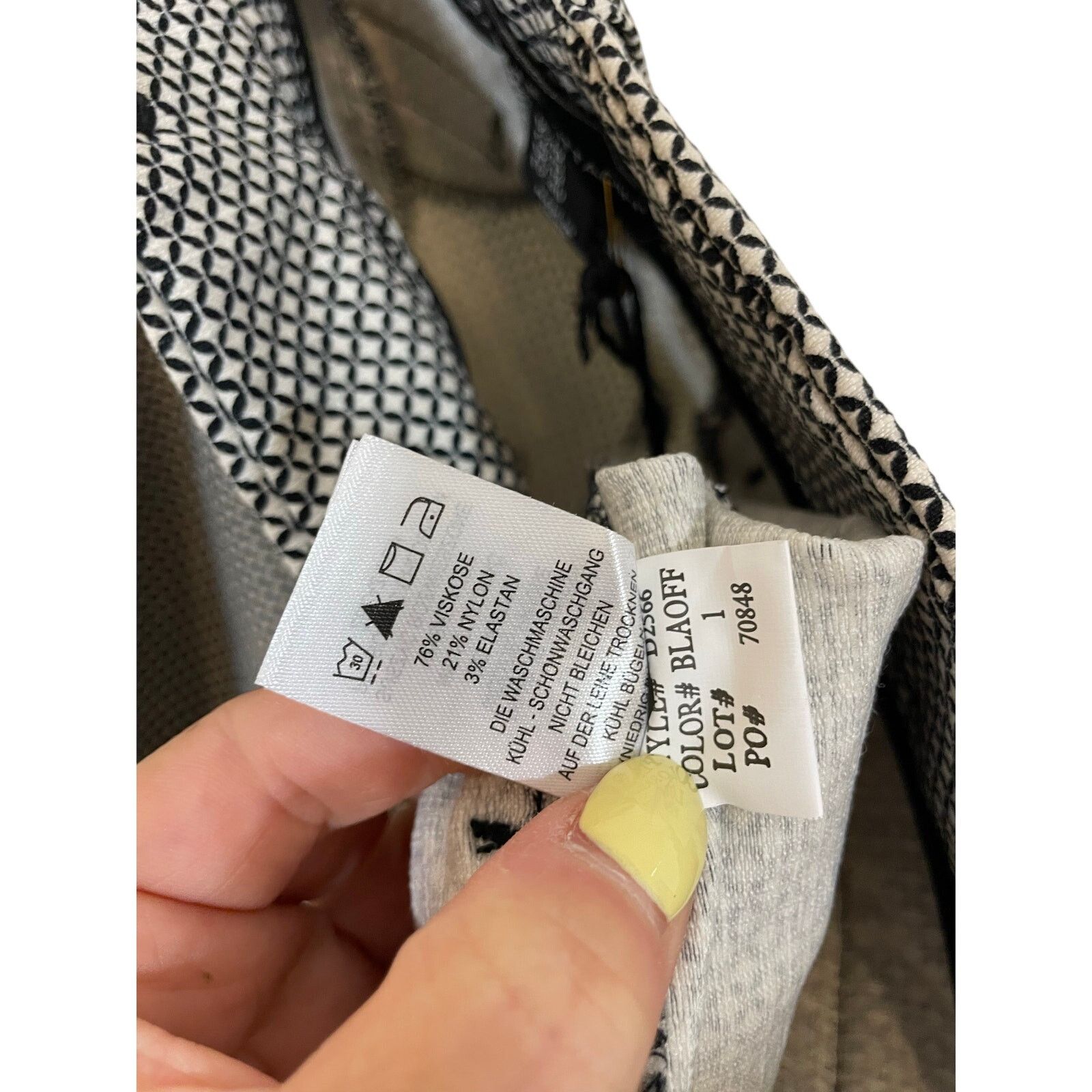 Adrianna Papell NWT Adrianna Papell Pull-On Geometric Treeca Check SZ 10 Size 32" / US 10 / IT 46 - 4 Thumbnail