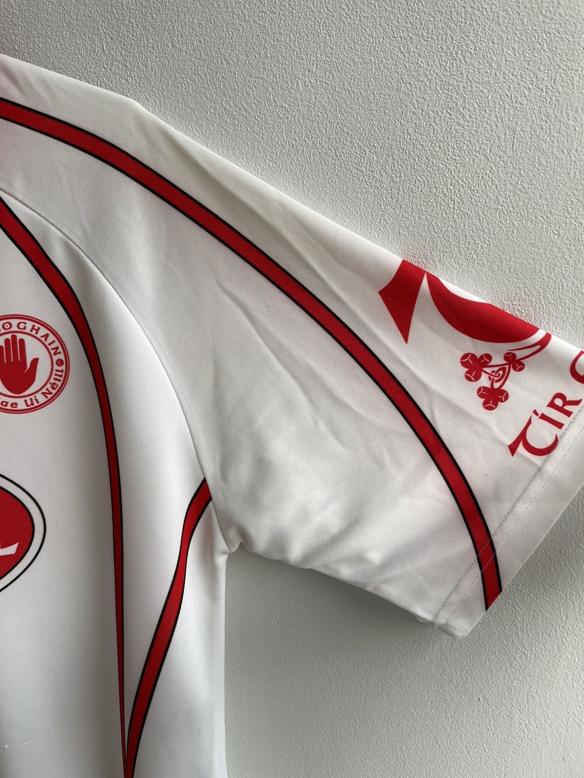 O'Neill Tyrone GAA 2004 2005 O'Neills Football Soccer jersey shirt Size US M / EU 48-50 / 2 - 4 Thumbnail