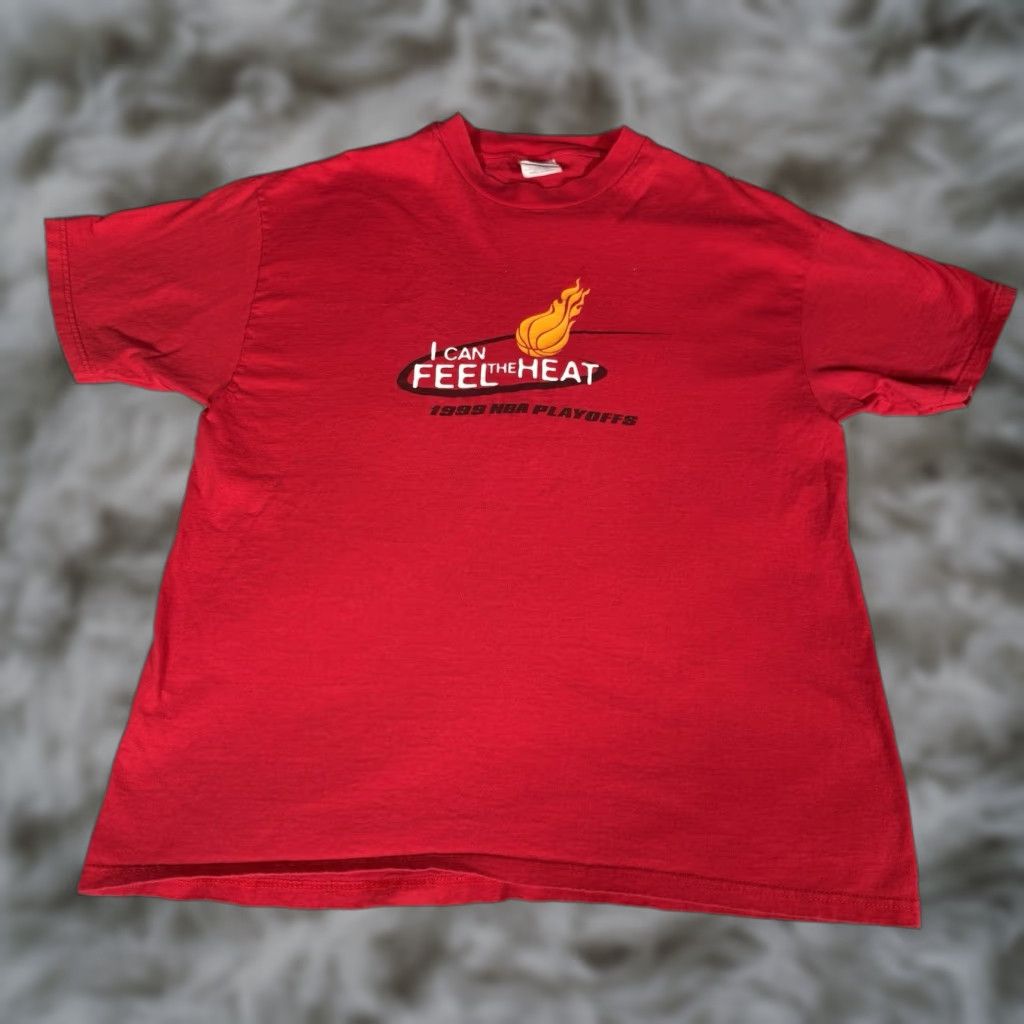 Vintage VINTAGE Miami Heat T Shirt Mens XL Red 90s 1999 Graphic Print Crew Neck Short Sleeve Cotton Logo Fade Size US XL / EU 56 / 4 - 1 Thumbnail