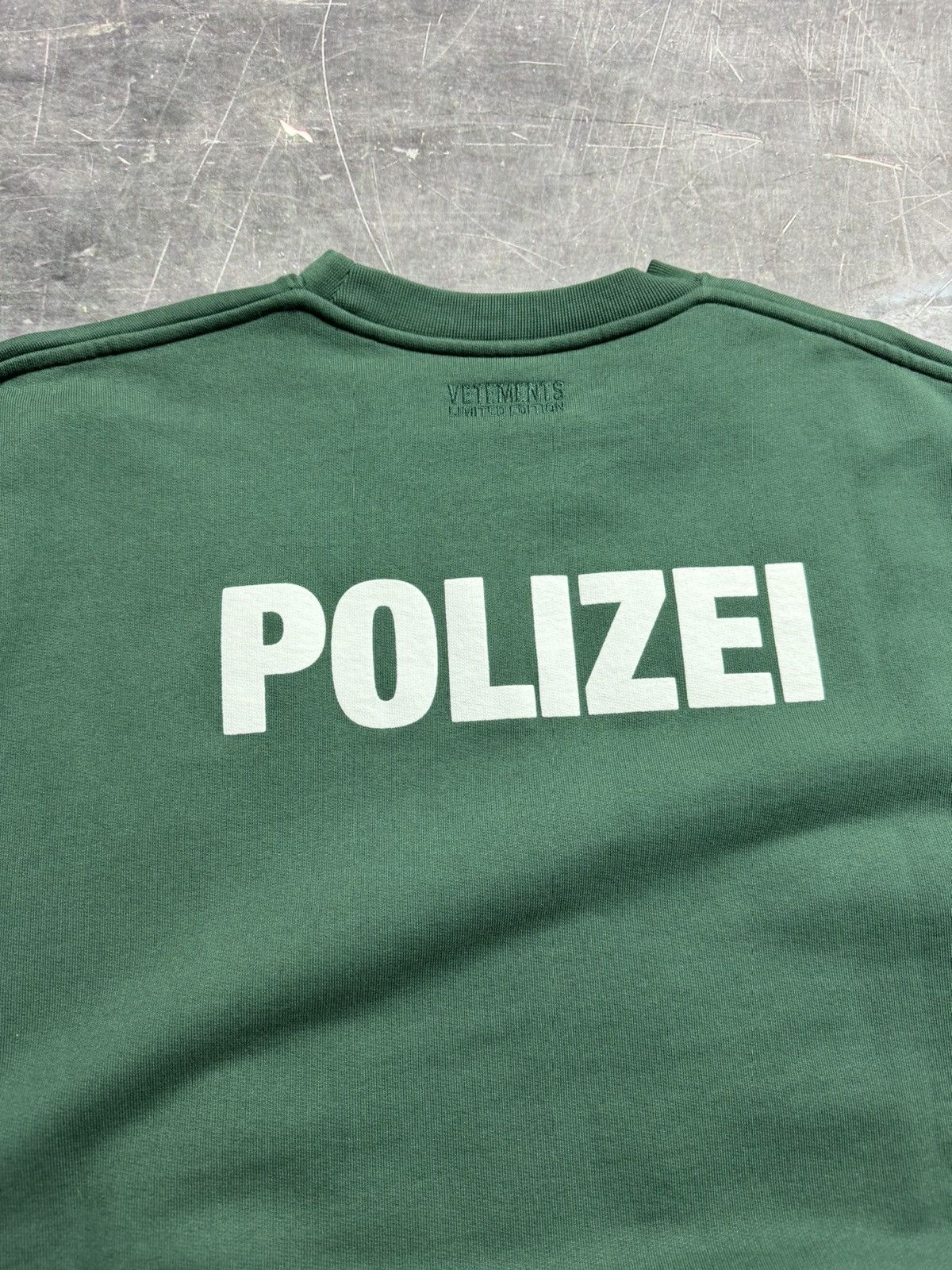 Vetements Vetements Polizei Crewneck Sweatshirt Size US M / EU 48-50 / 2 - 5 Thumbnail
